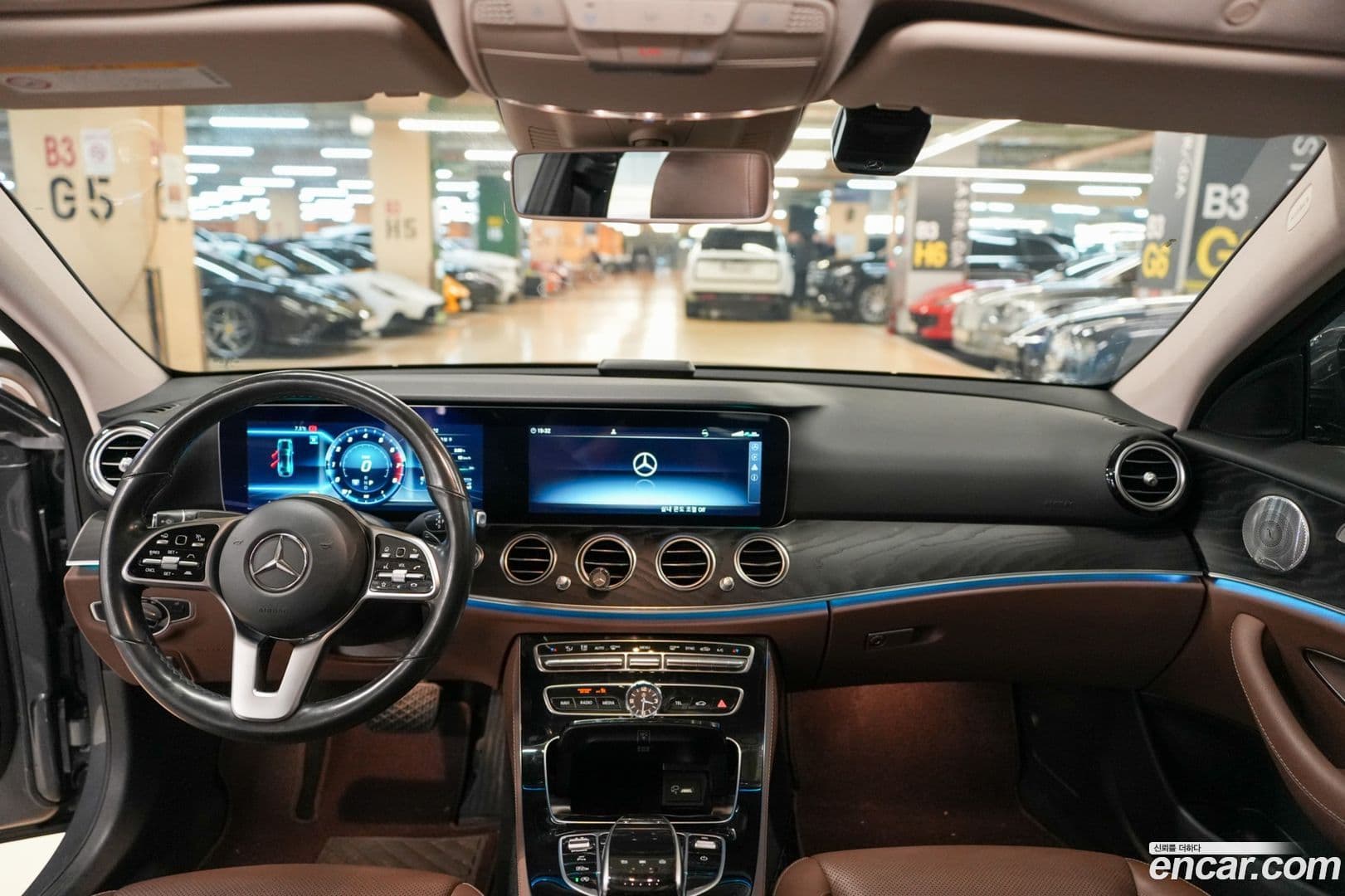 Main__Slider__Photo:E-Class Mercedes-Benz 2020.4-6