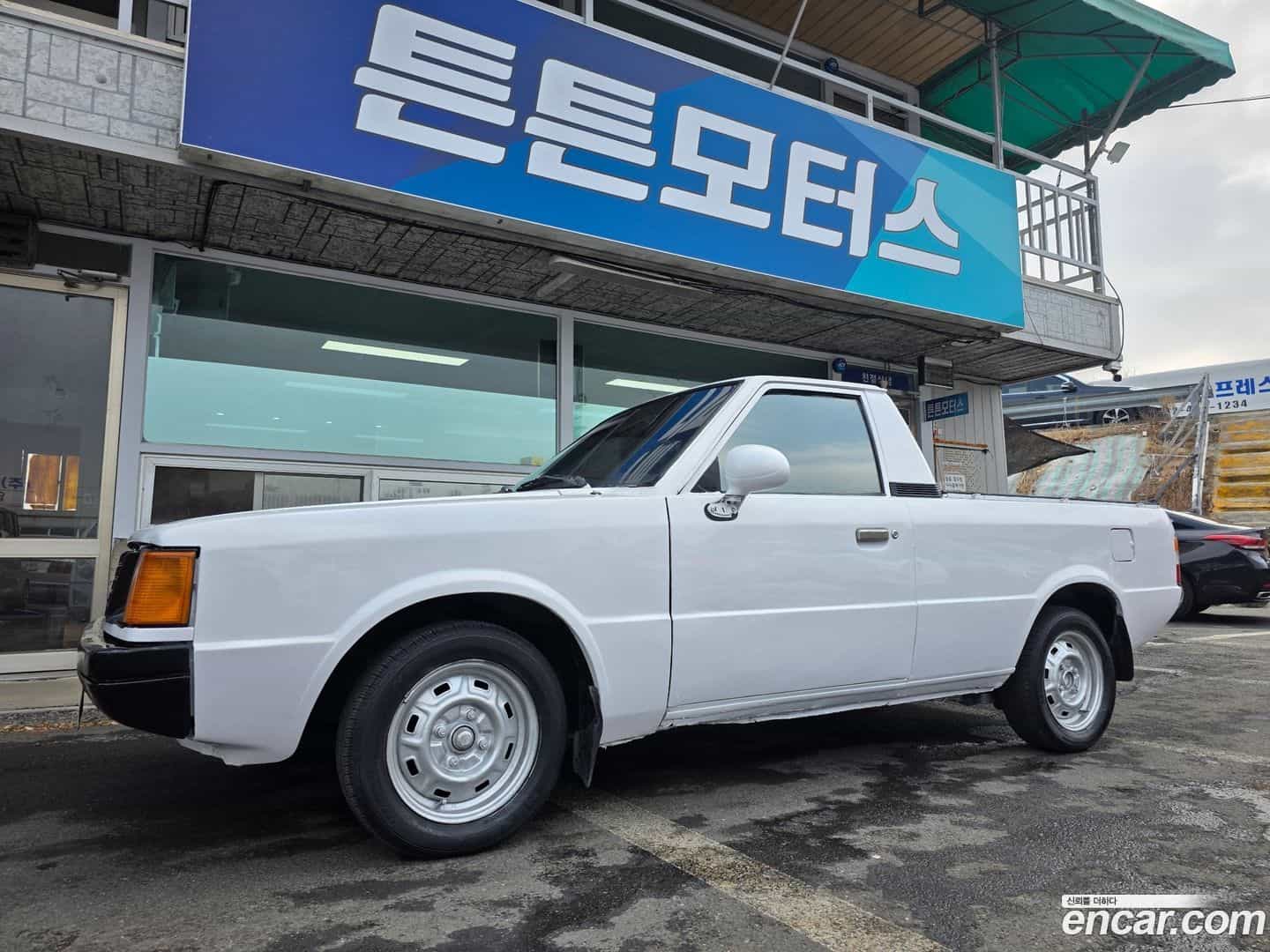 Pony Hyundai 1984.11-OUTER-001