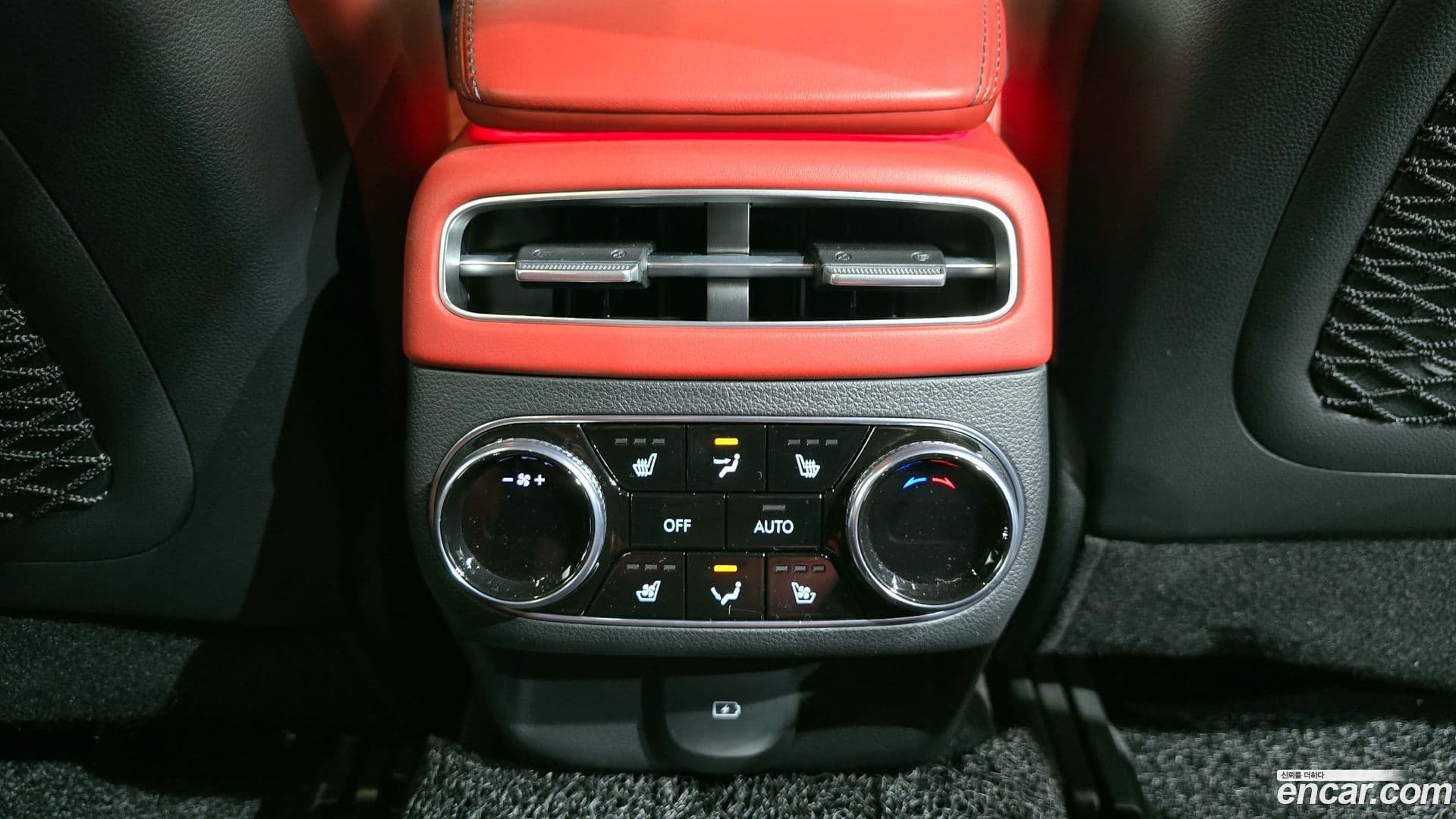 Main__Slider__Photo:GV70 Genesis 2021.3-18