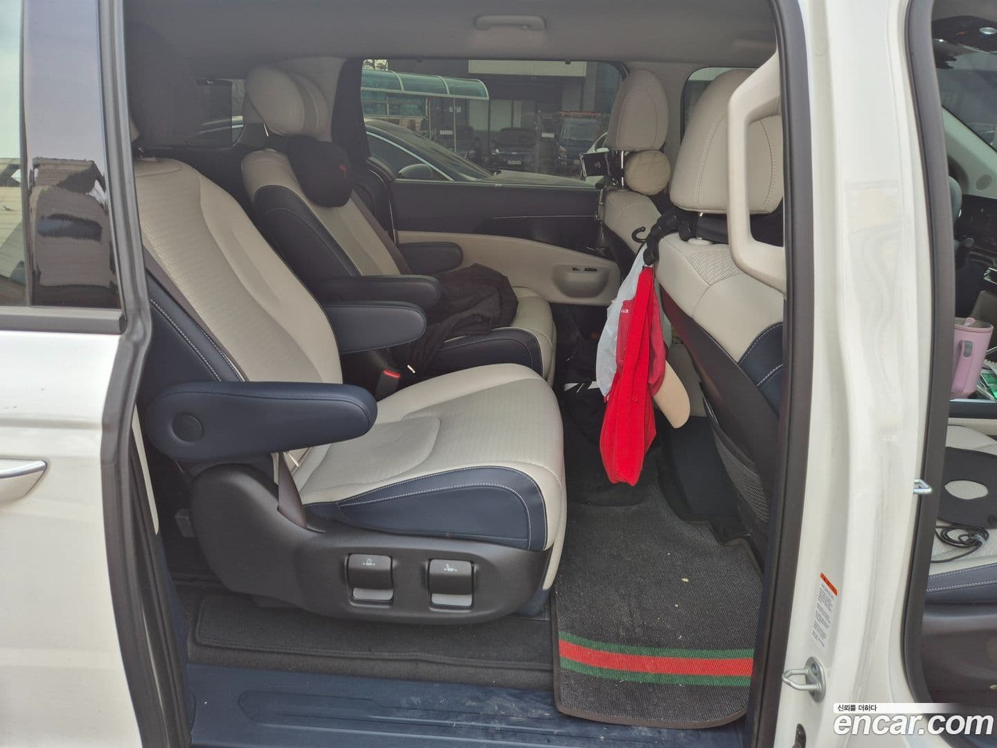 Main__Slider__Photo:Canival Kia 2024.5-16