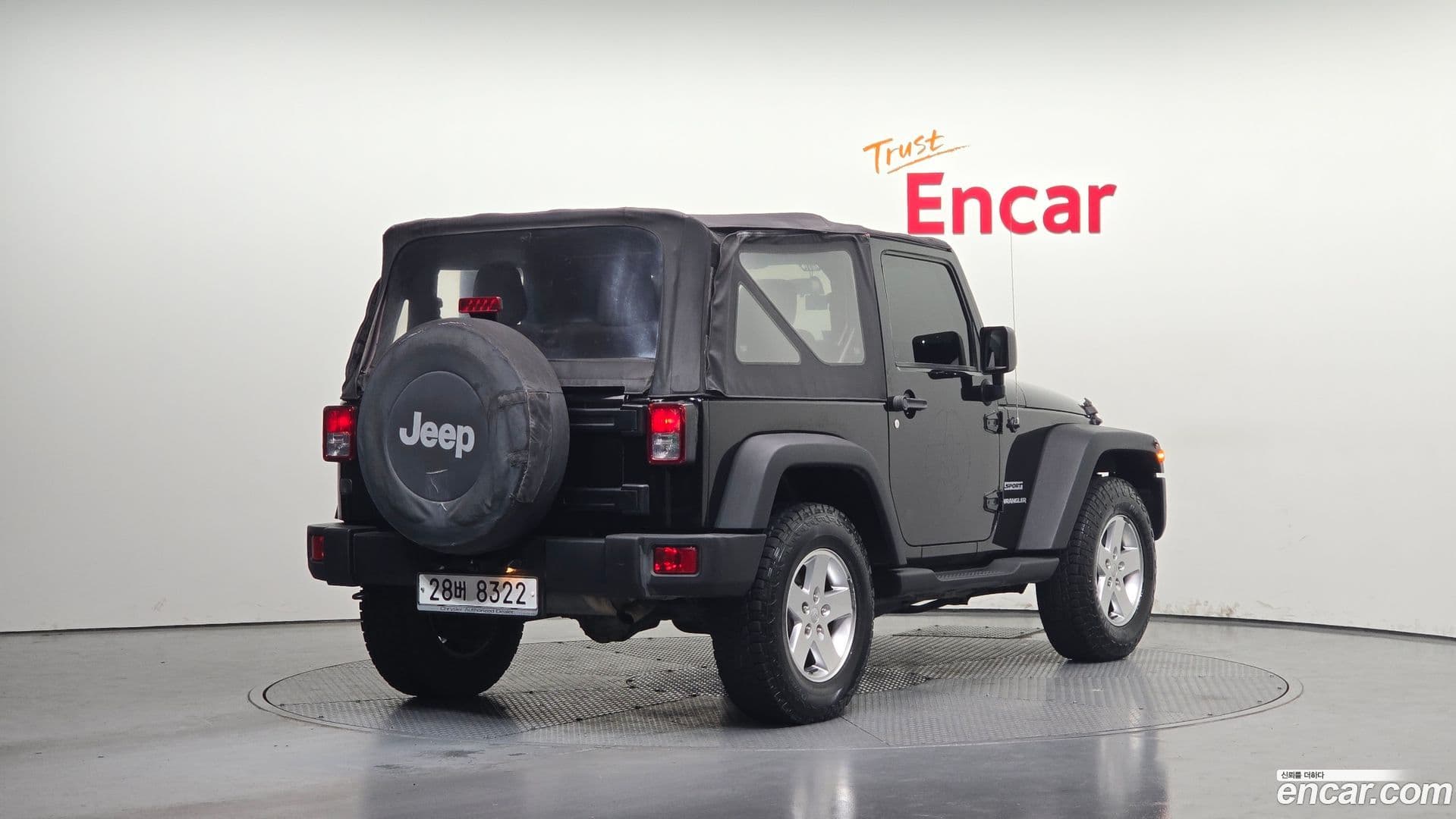 Main__Slider__Photo:Wrangler Jeep 2012.6-1