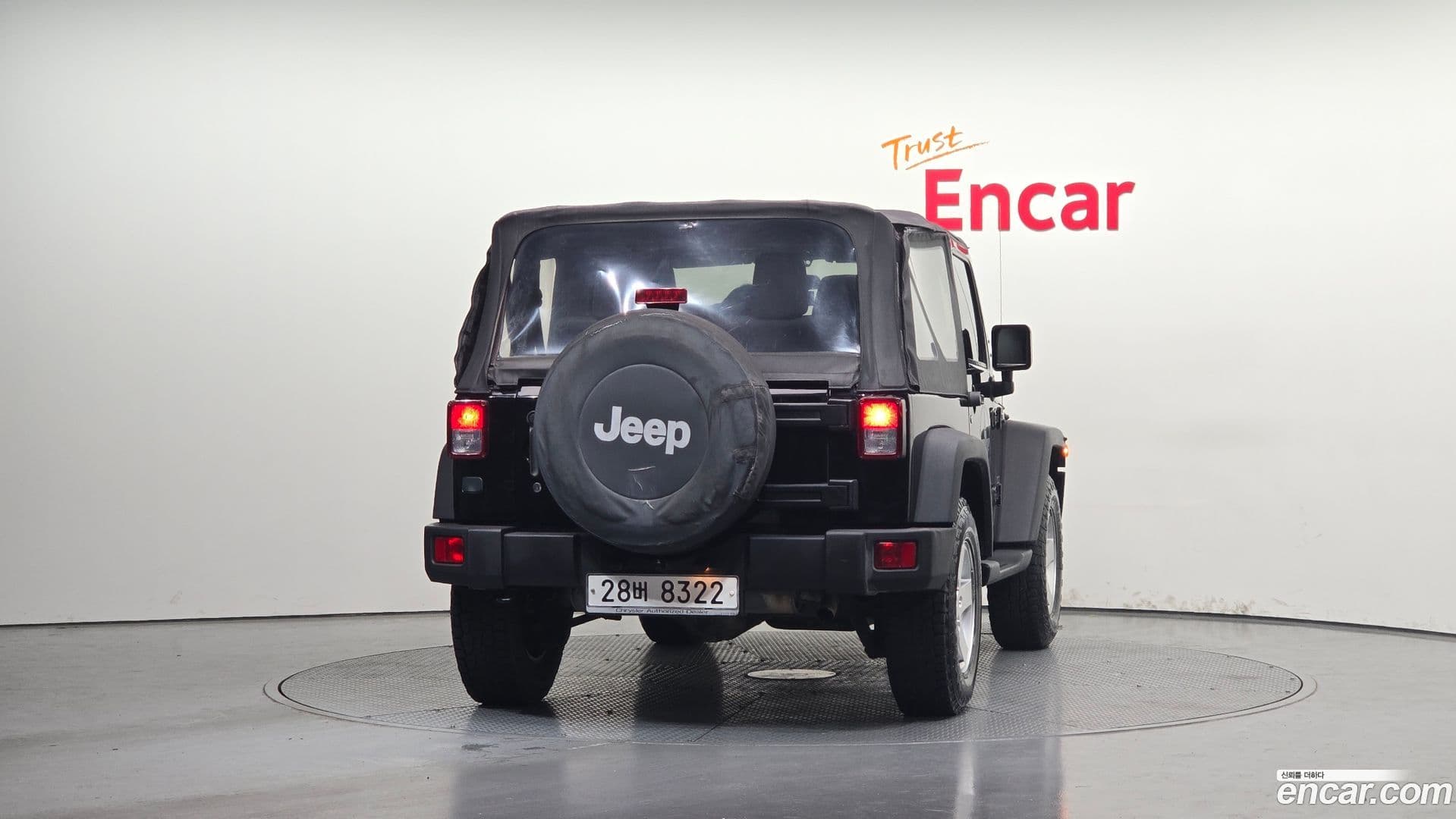 Main__Slider__Photo:Wrangler Jeep 2012.6-3