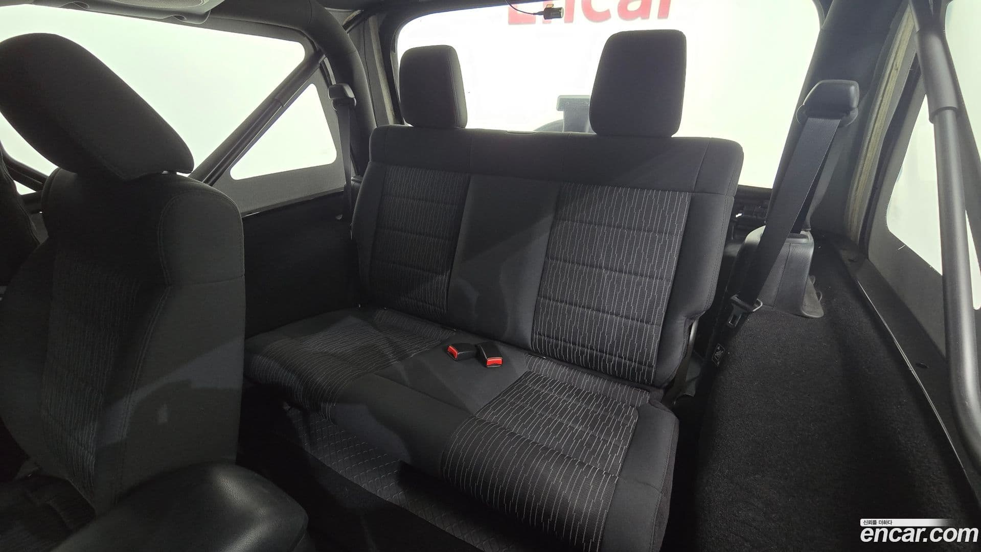 Main__Slider__Photo:Wrangler Jeep 2012.6-10