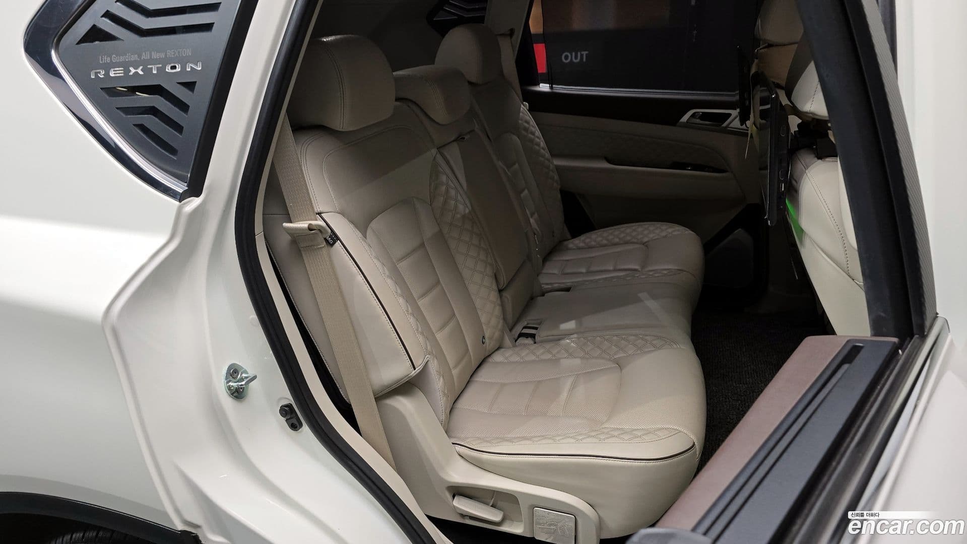 Main__Slider__Photo:Rexton KG_Mobility_Ssangyong 2021.2-11