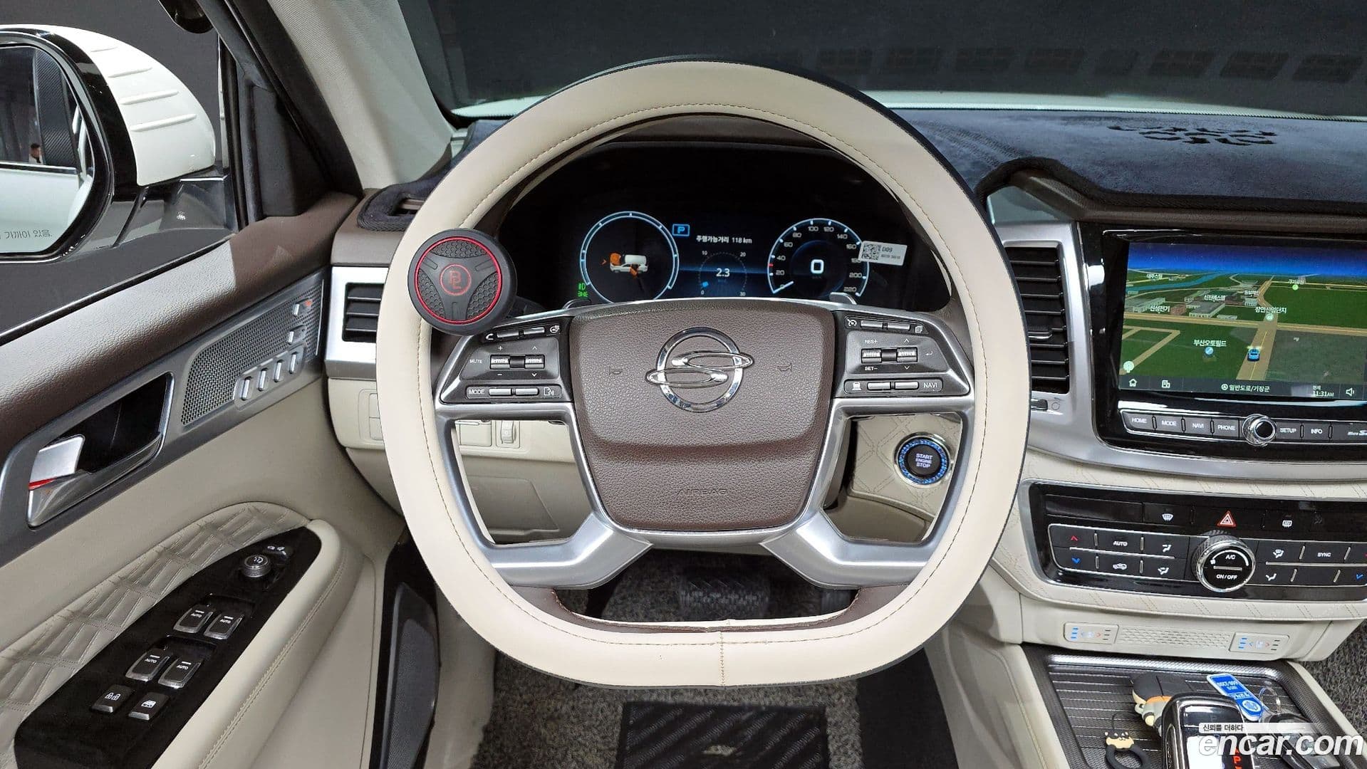 Main__Slider__Photo:Rexton KG_Mobility_Ssangyong 2021.2-13