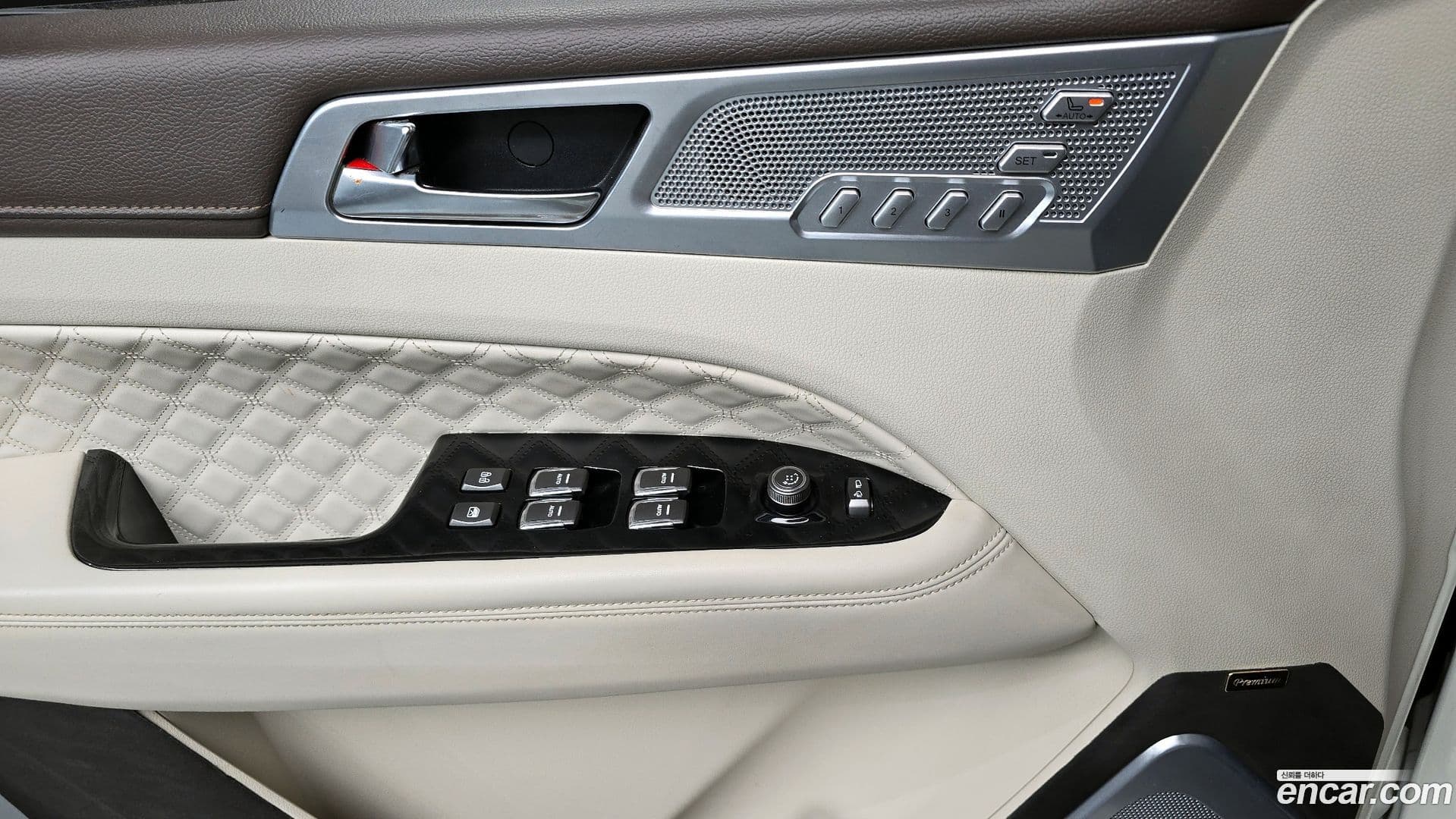 Main__Slider__Photo:Rexton KG_Mobility_Ssangyong 2021.2-17