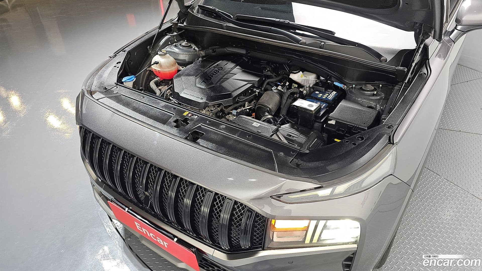 Main__Slider__Photo:Santafe Hyundai 2022.2-5