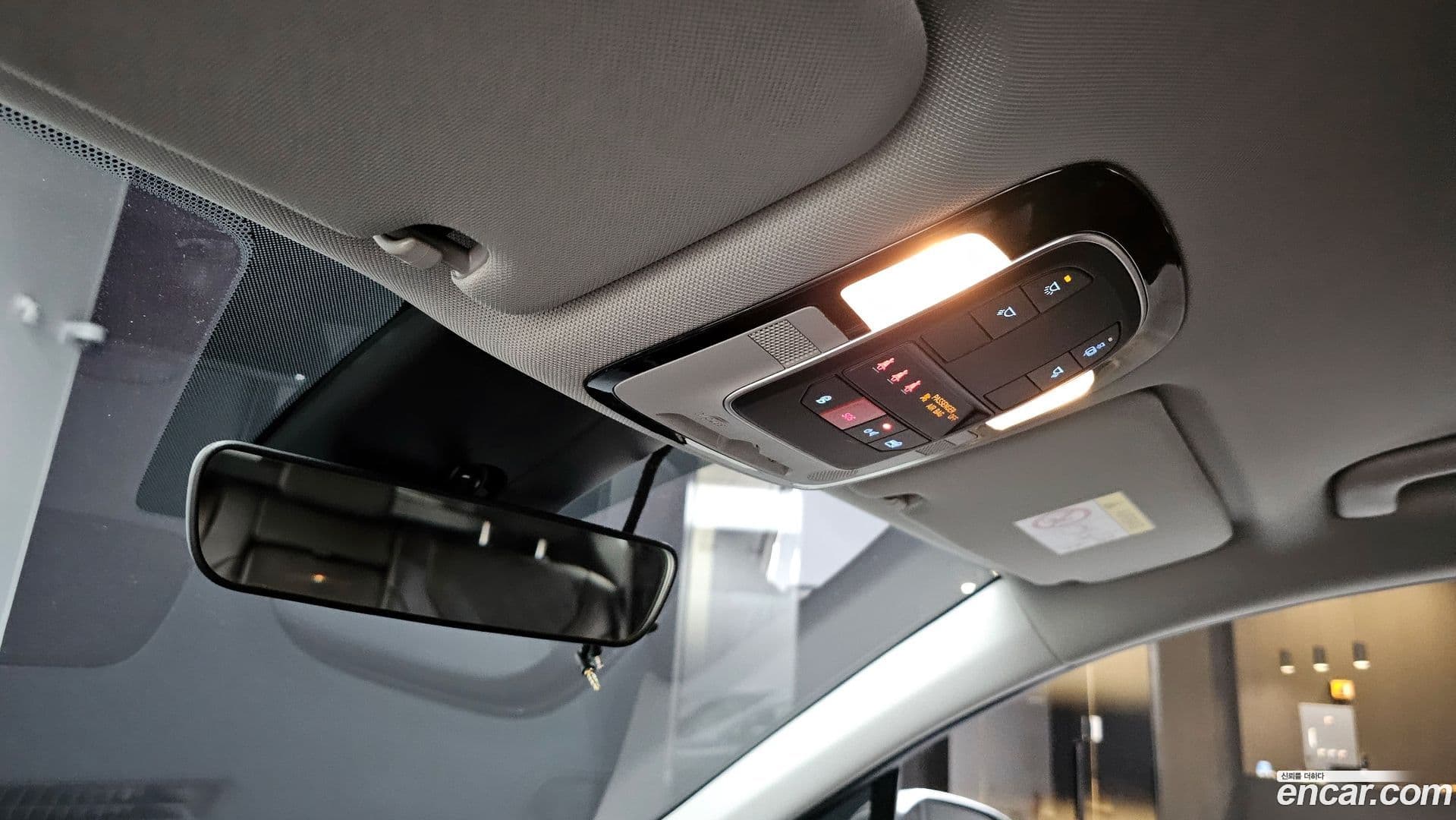 Main__Slider__Photo:Santafe Hyundai 2022.2-17