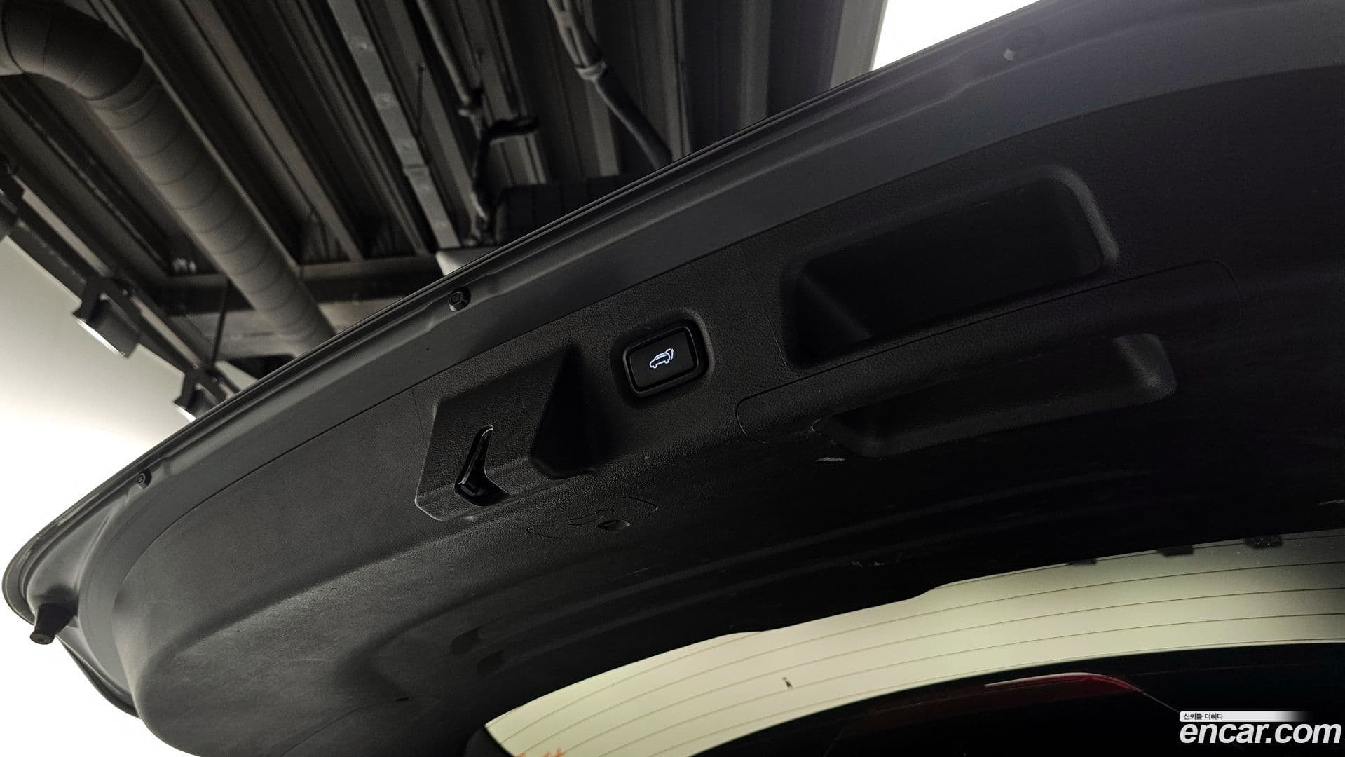 Main__Slider__Photo:Santafe Hyundai 2022.2-19