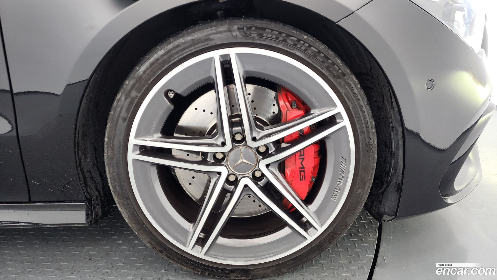 Main__Slider__Photo:CLA-Class Mercedes-Benz 2021.9-4