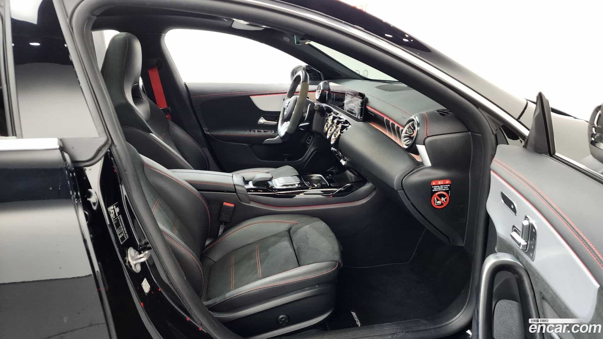 CLA-Class Mercedes-Benz 2021.9-OPTION-015