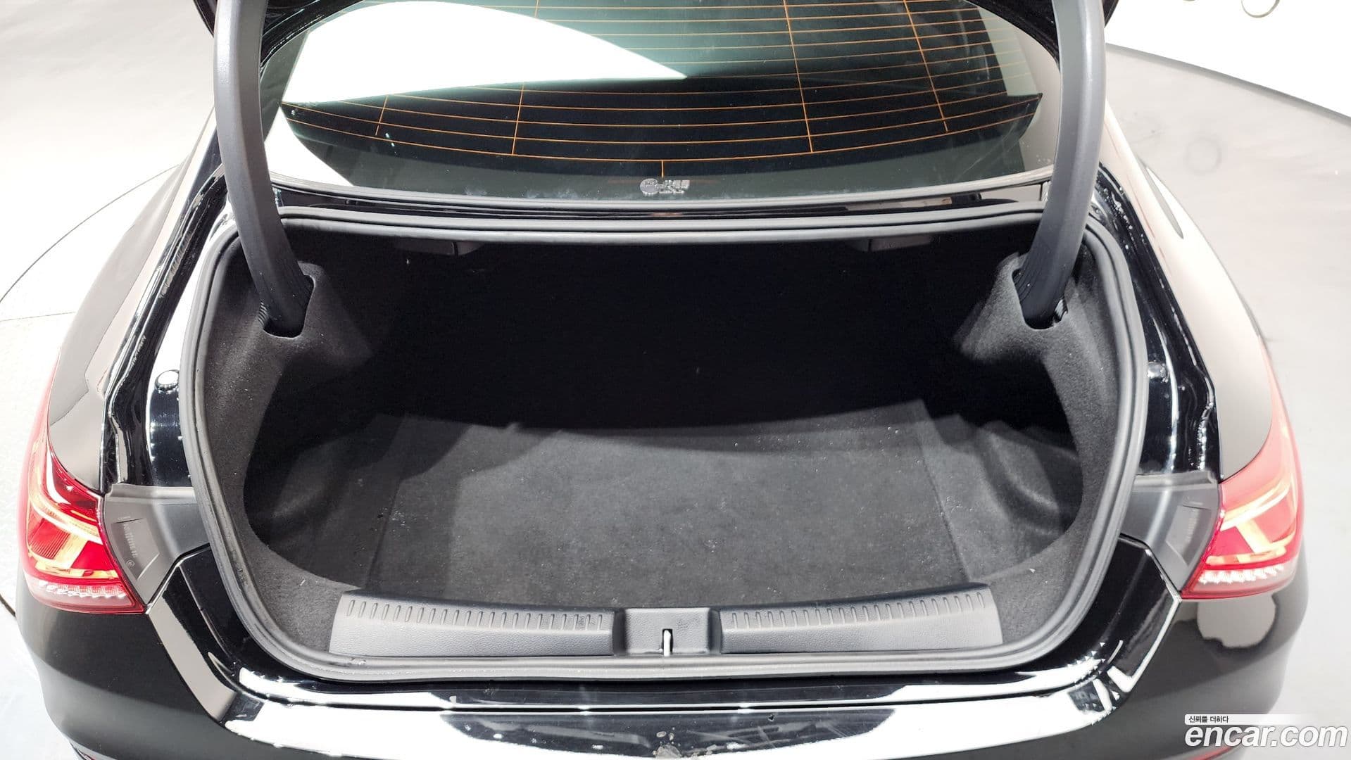 Main__Slider__Photo:CLA-Class Mercedes-Benz 2021.9-19