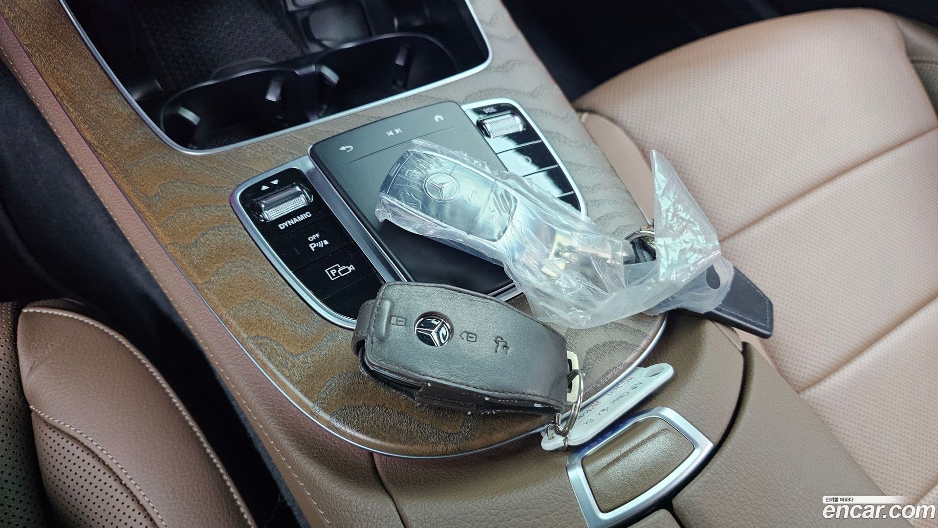 Main__Slider__Photo:E-Class Mercedes-Benz 2021.3-8