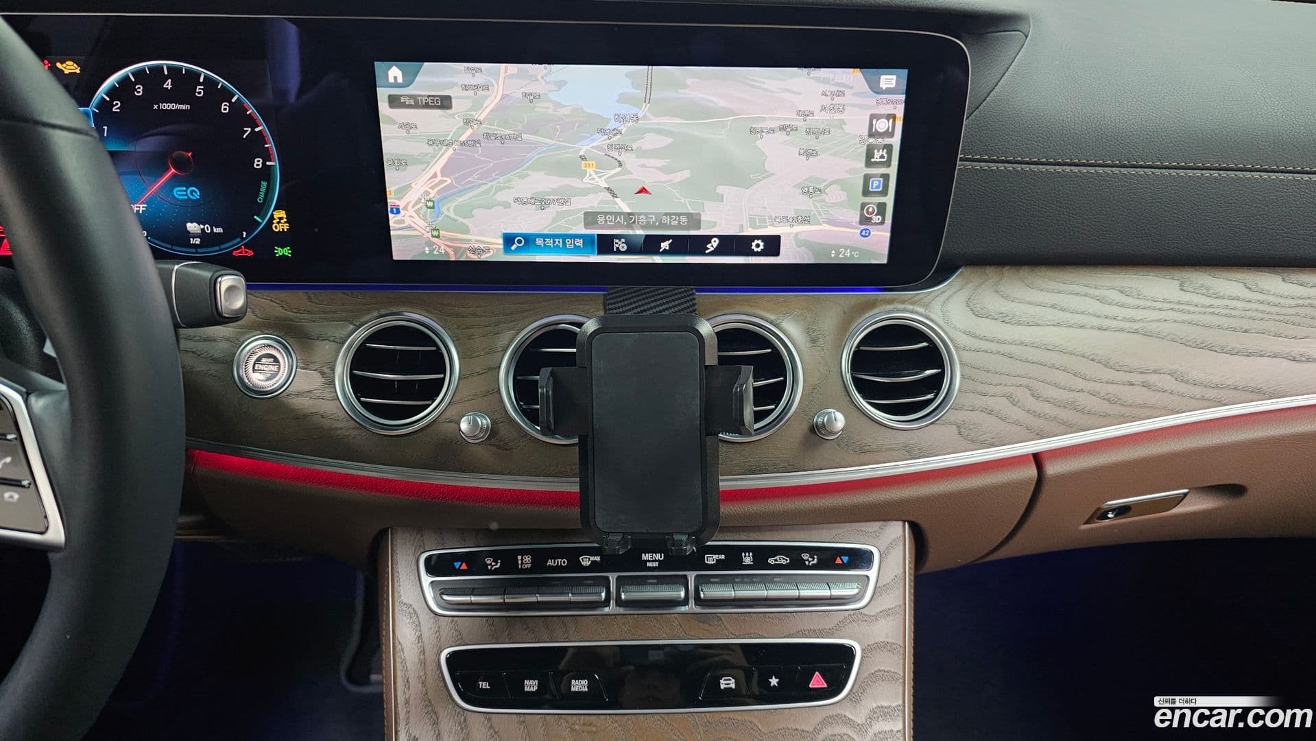 Main__Slider__Photo:E-Class Mercedes-Benz 2021.3-14