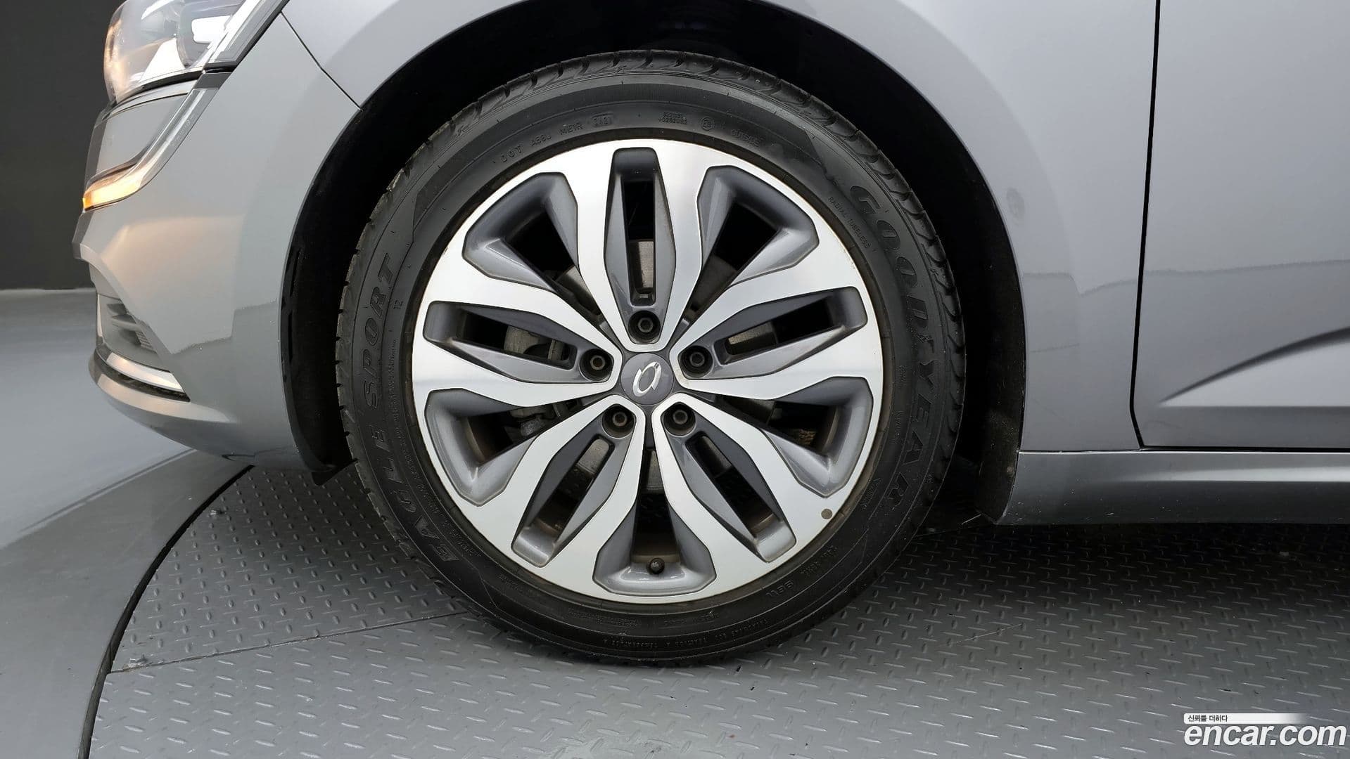 Main__Slider__Photo:SM6 Renault-KoreaSamsung 2016.4-4