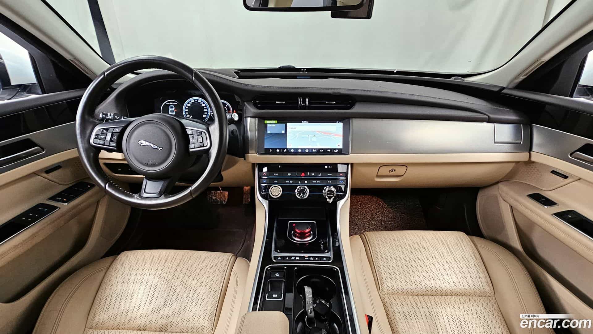 XF Jaguar 2016.8-INNER-007