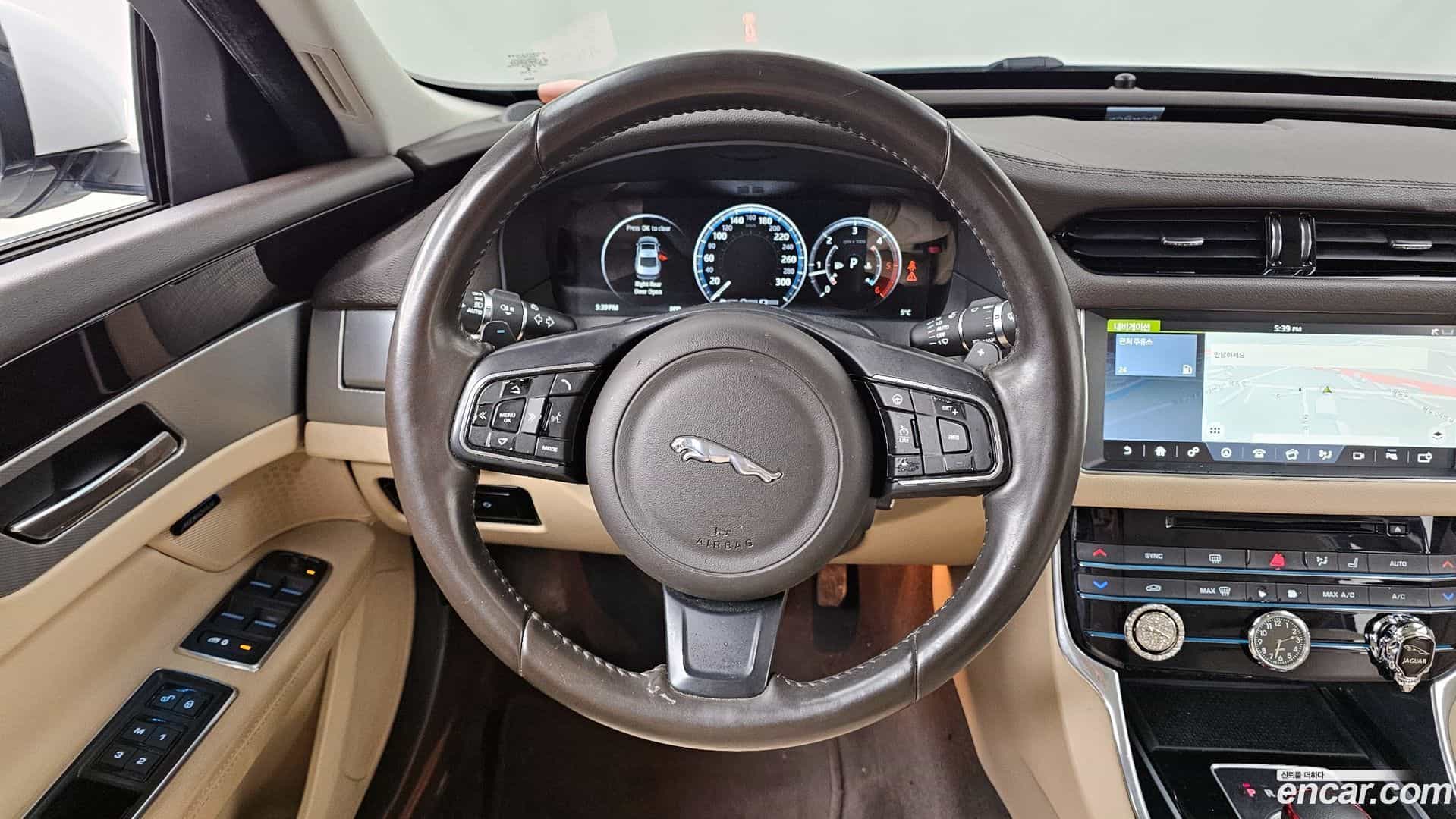 XF Jaguar 2016.8-OPTION-017