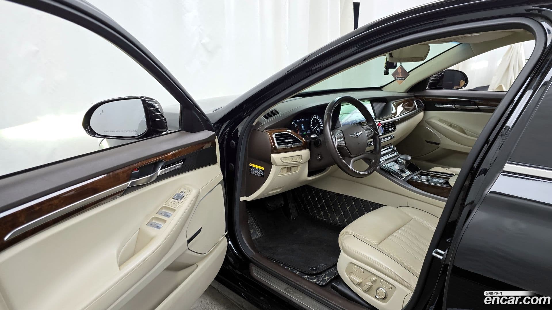 Main__Slider__Photo:EQ900 Genesis 2017.2-9