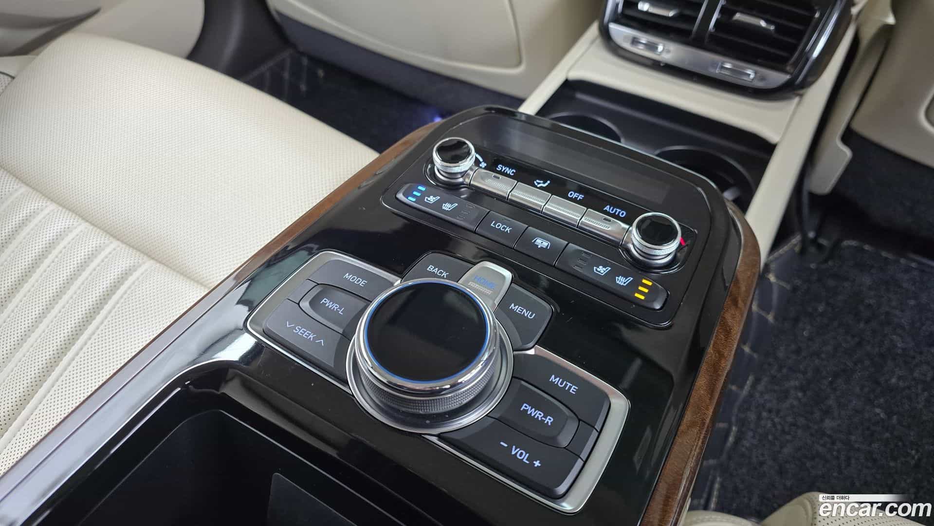 EQ900 Genesis 2017.2-OPTION-023