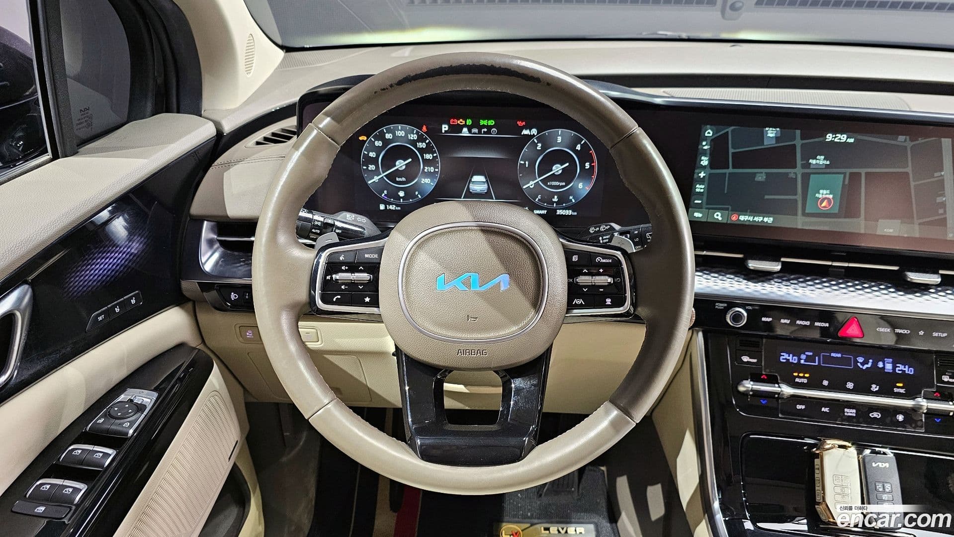 Main__Slider__Photo:Canival Kia 2023.0-12