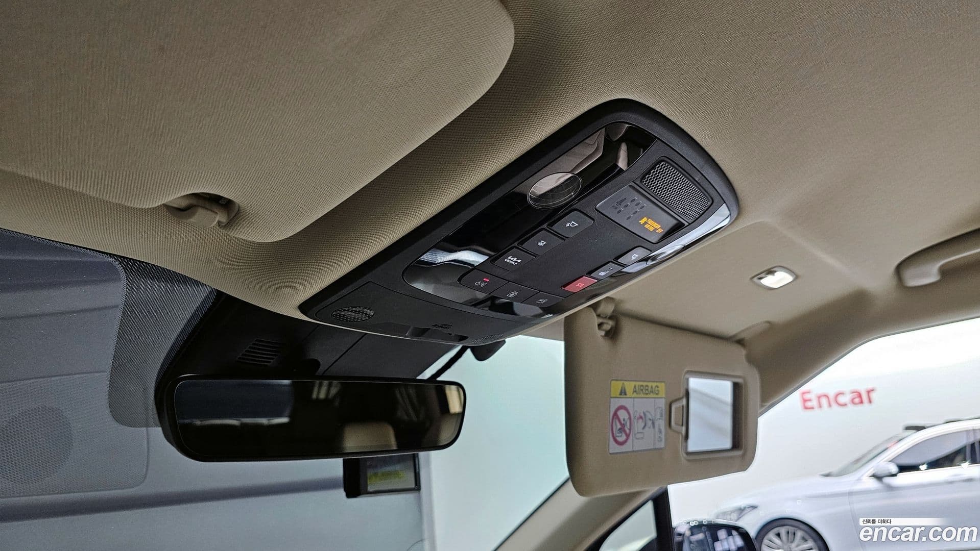 Main__Slider__Photo:Canival Kia 2023.0-18