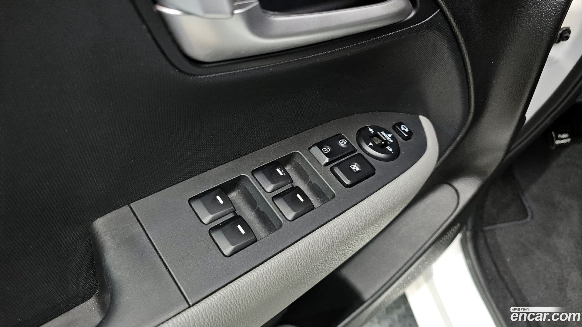 Main__Slider__Photo:RAY Kia 2022.0-15