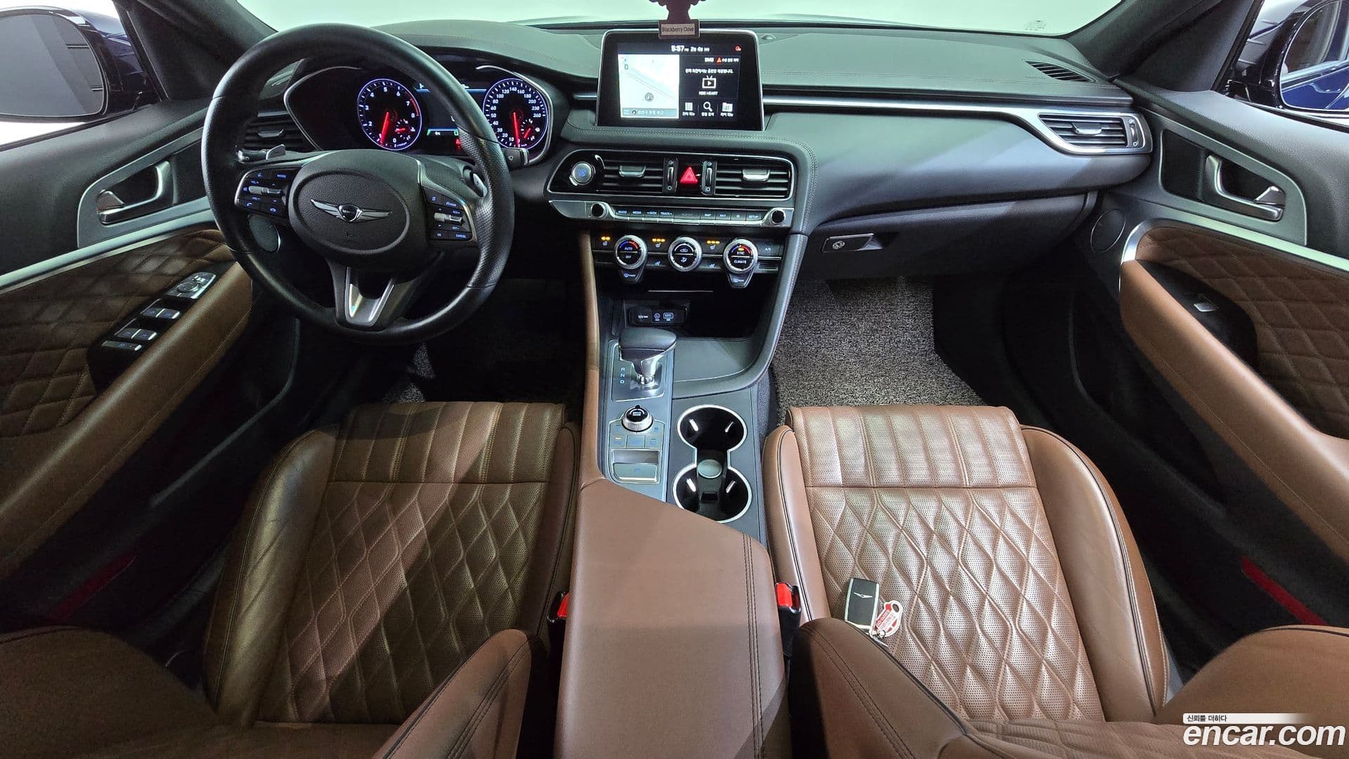 Main__Slider__Photo:G70 Genesis 2018.6-6