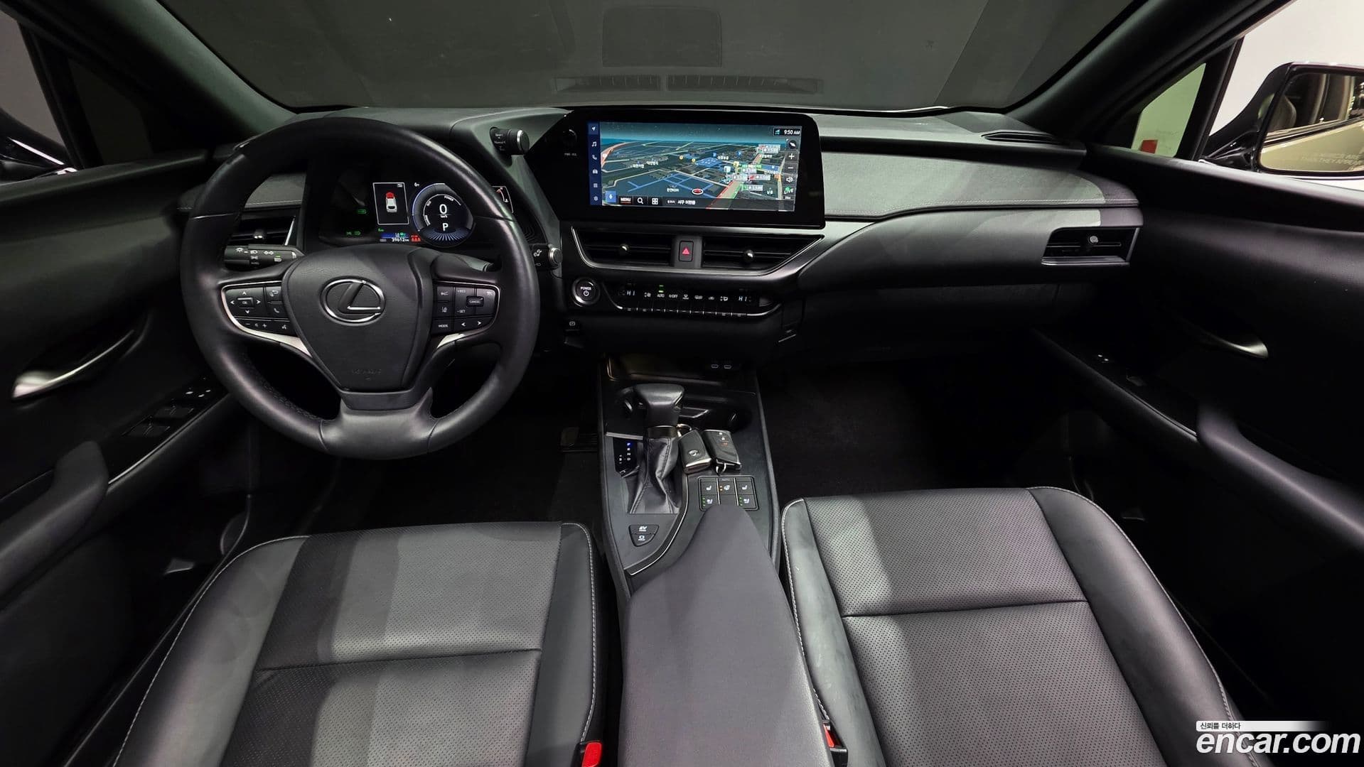 Main__Slider__Photo:UX Lexus 2023.3-6