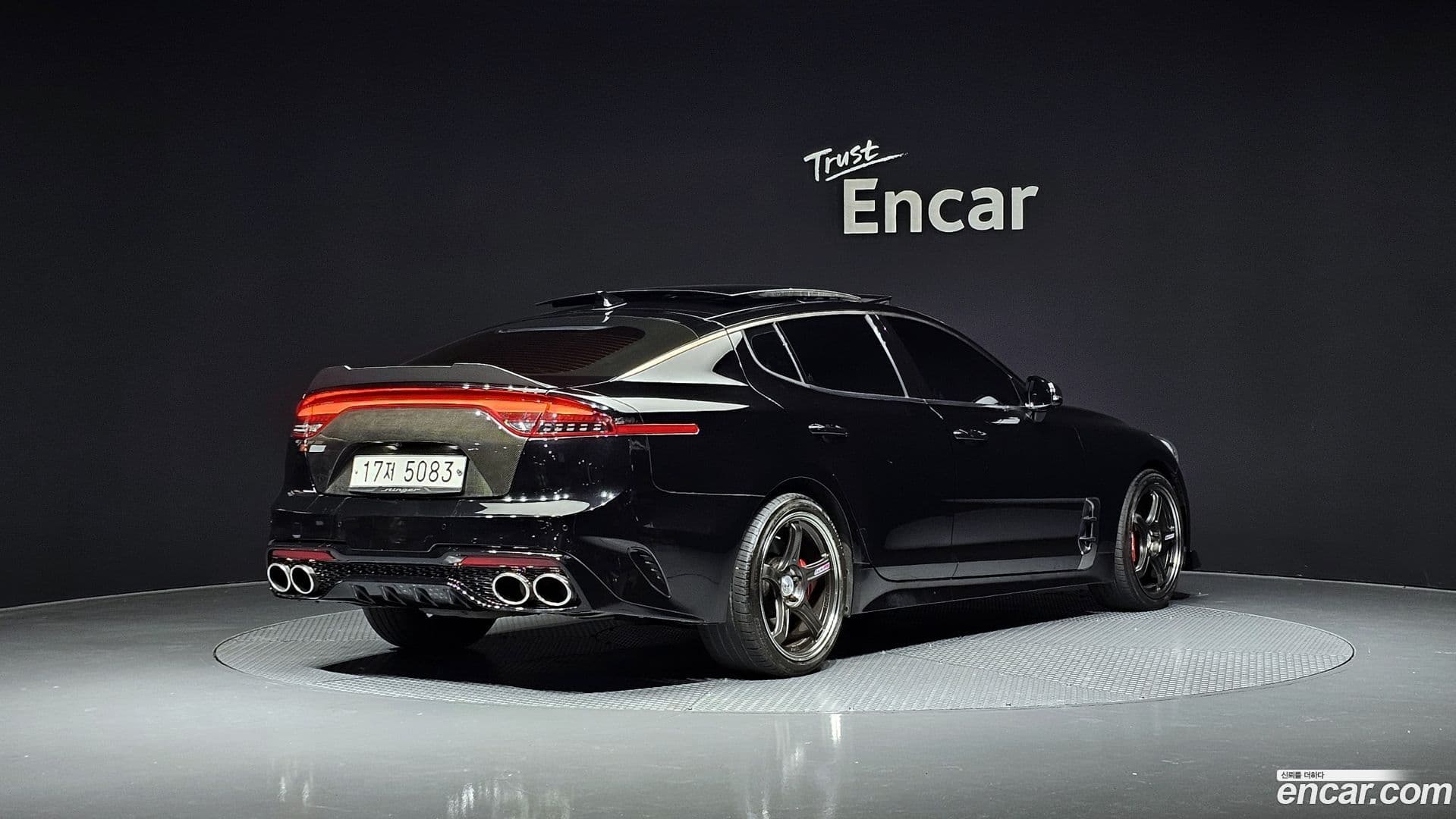 Main__Slider__Photo:Stinger Kia 2017.5-1