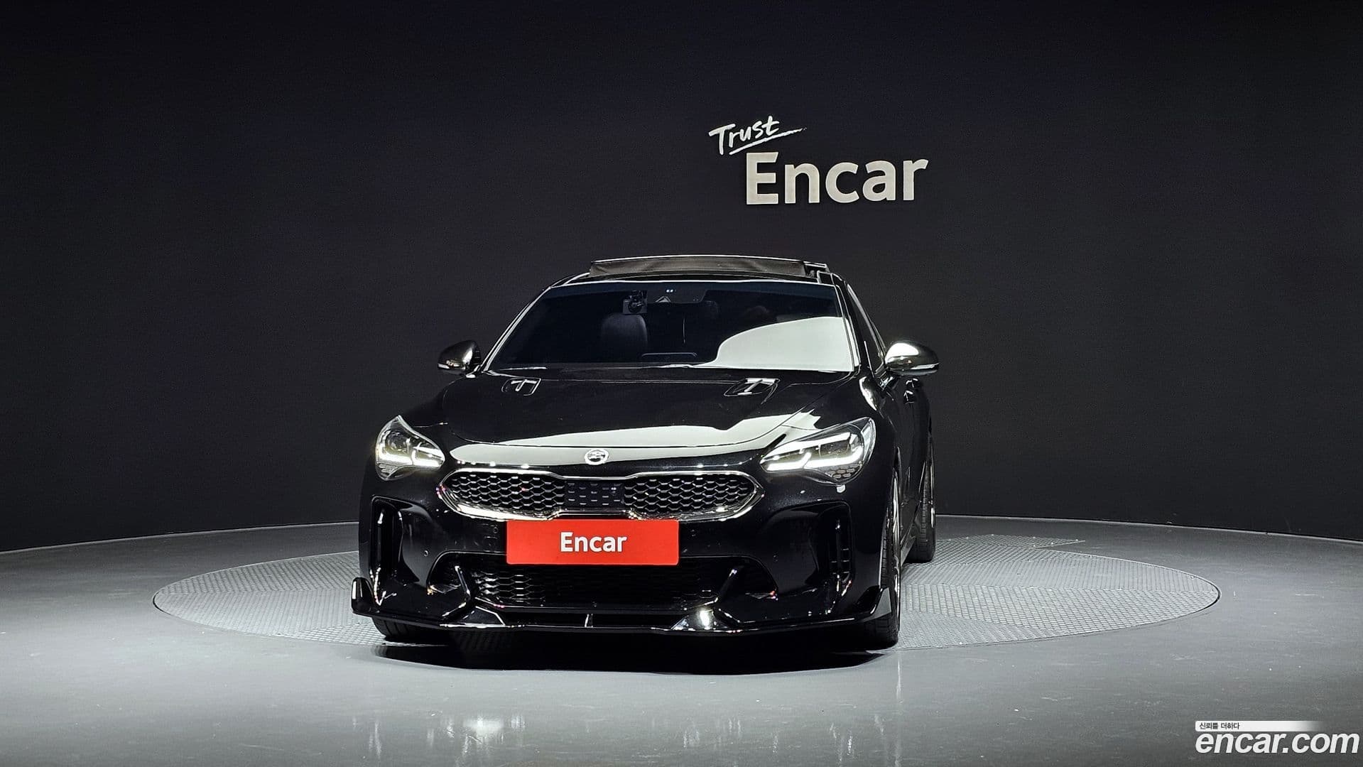 Main__Slider__Photo:Stinger Kia 2017.5-2