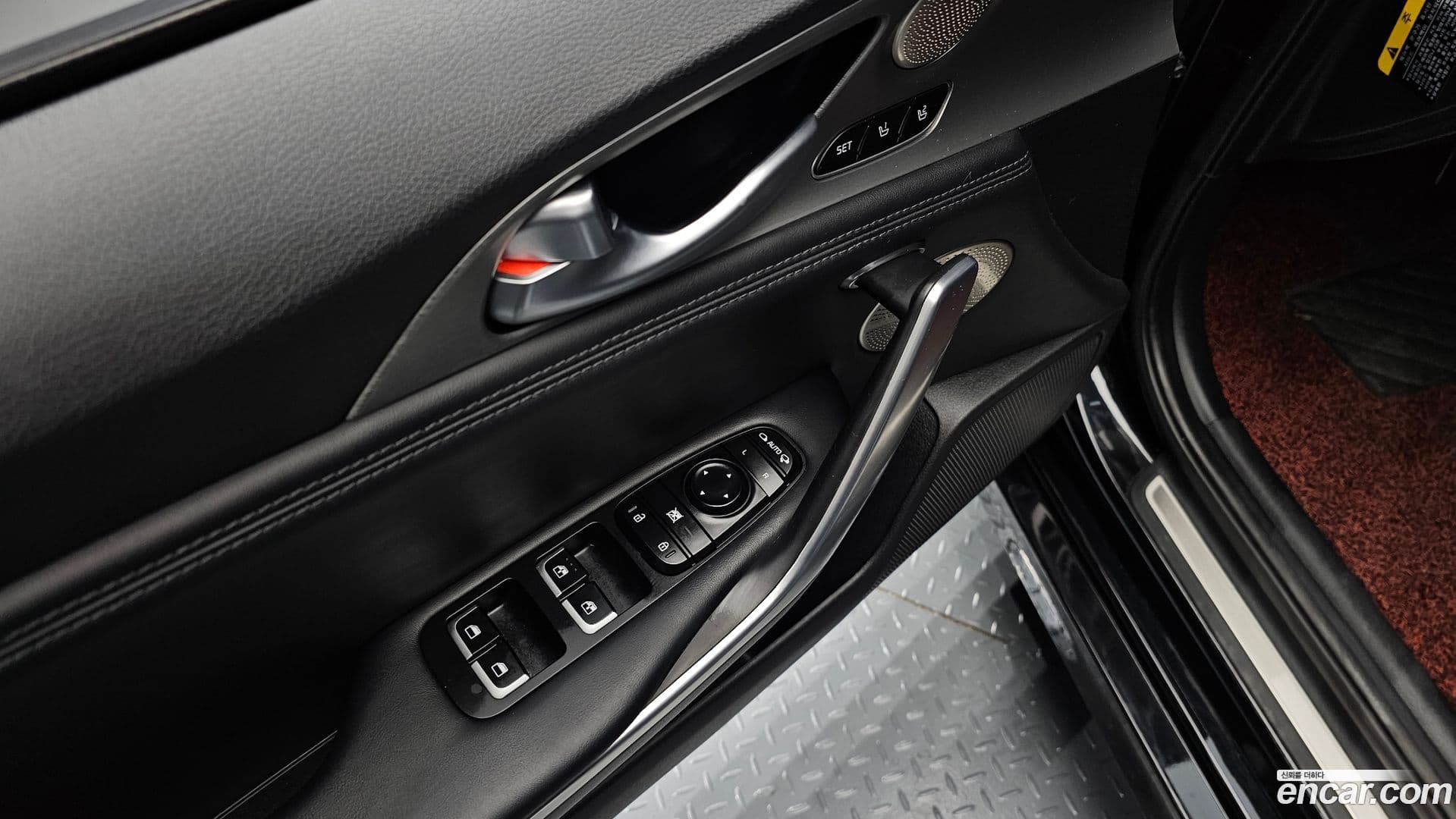 Main__Slider__Photo:Stinger Kia 2017.5-15