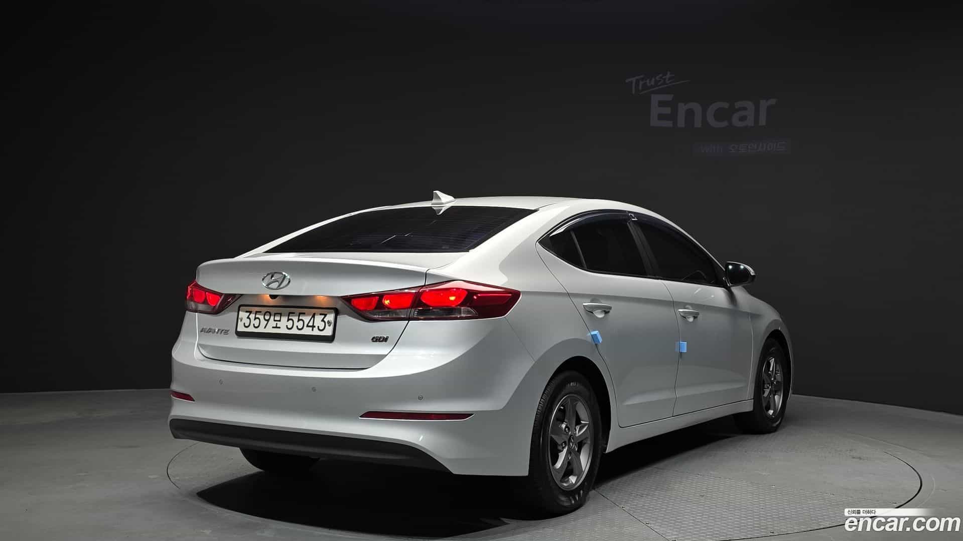 AVANTE Hyundai 2016.8-OUTER-002