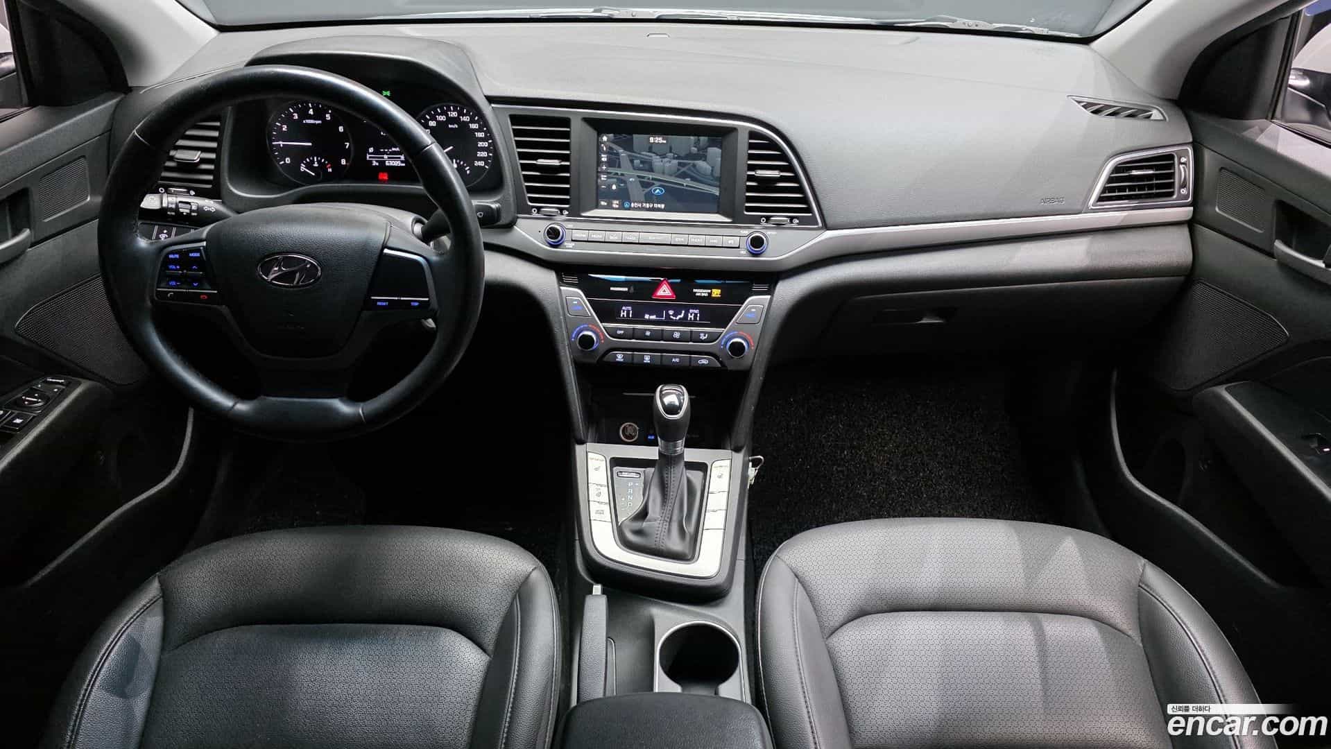 AVANTE Hyundai 2016.8-INNER-007