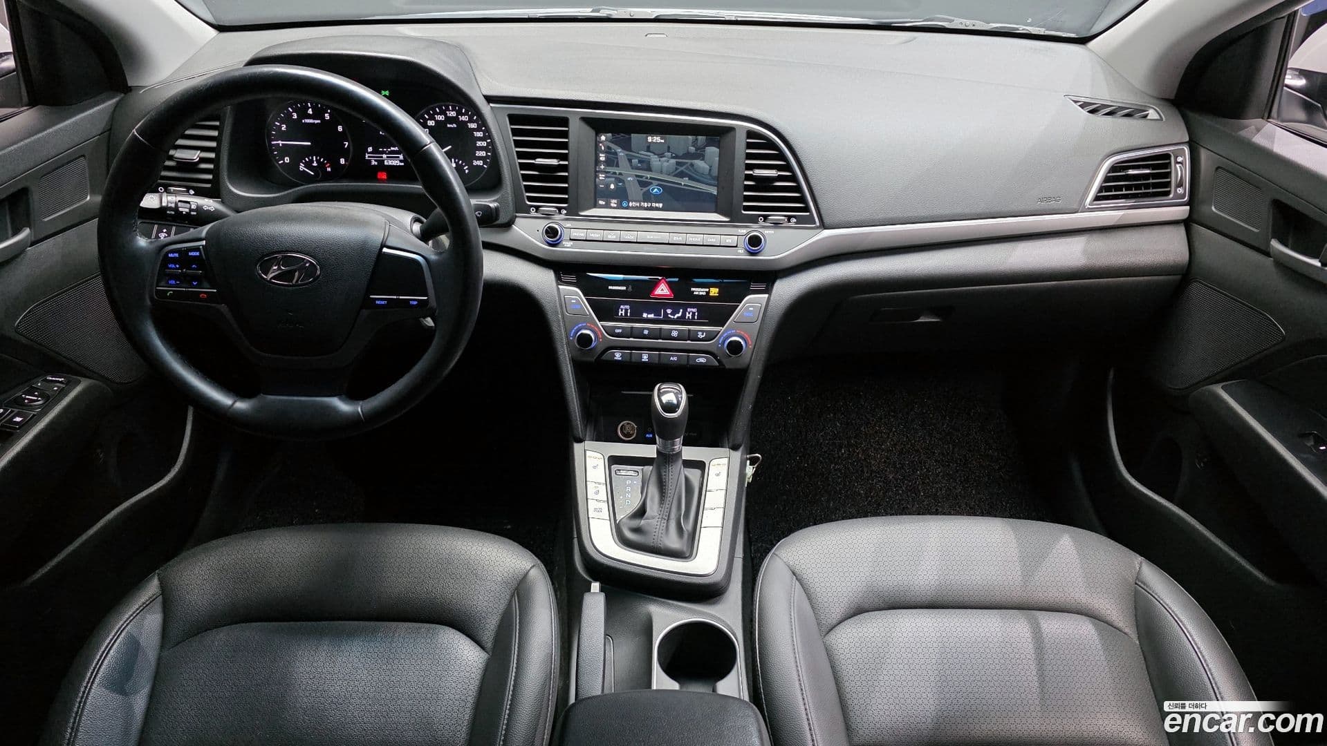 Main__Slider__Photo:AVANTE Hyundai 2016.8-6