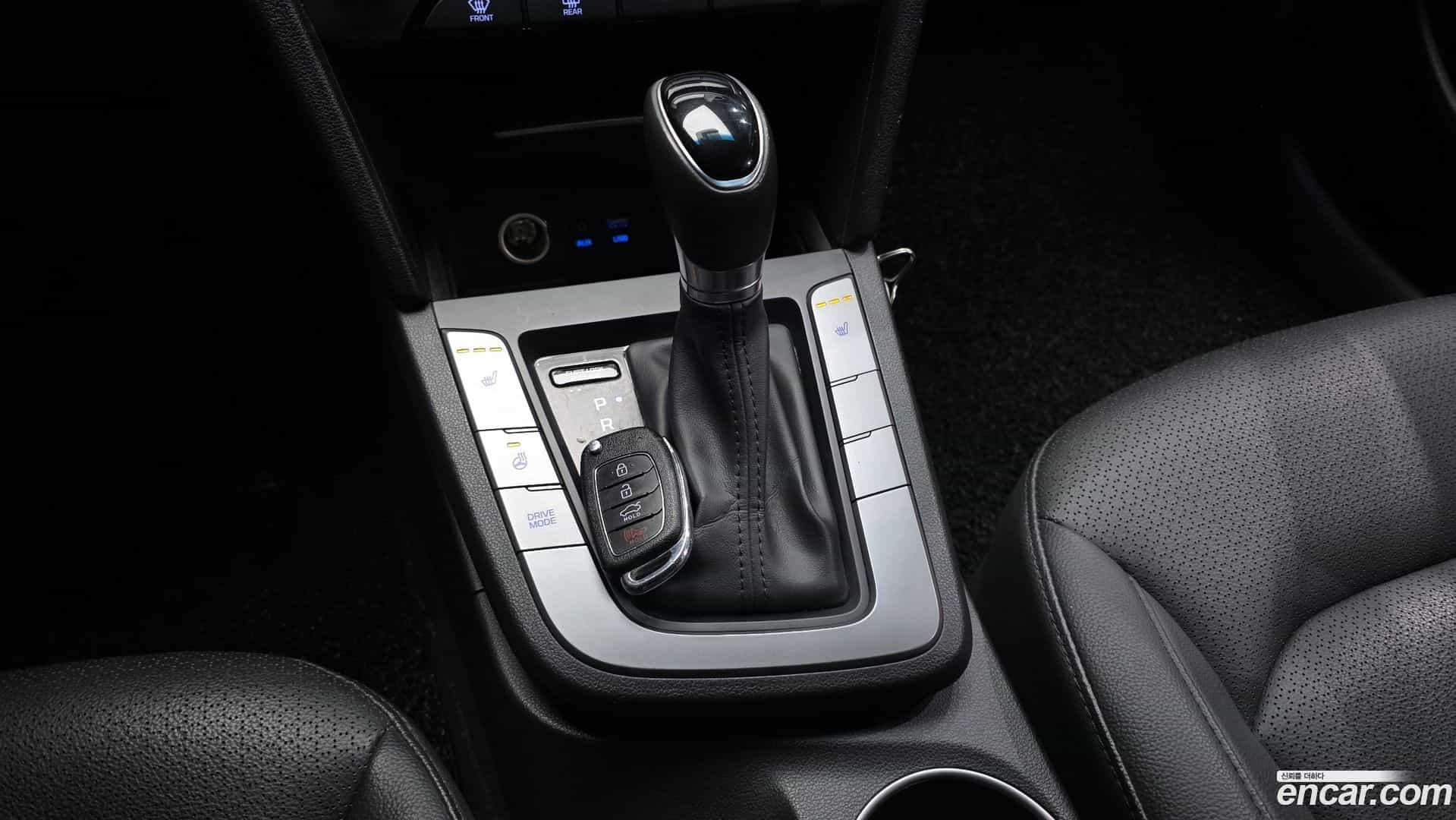 AVANTE Hyundai 2016.8-INNER-009