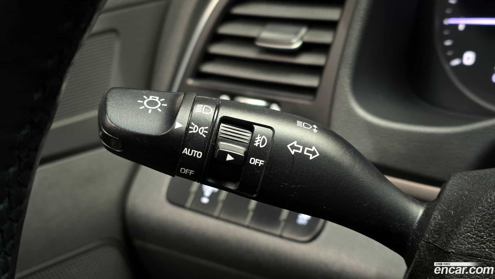 AVANTE Hyundai 2016.8-OPTION-021