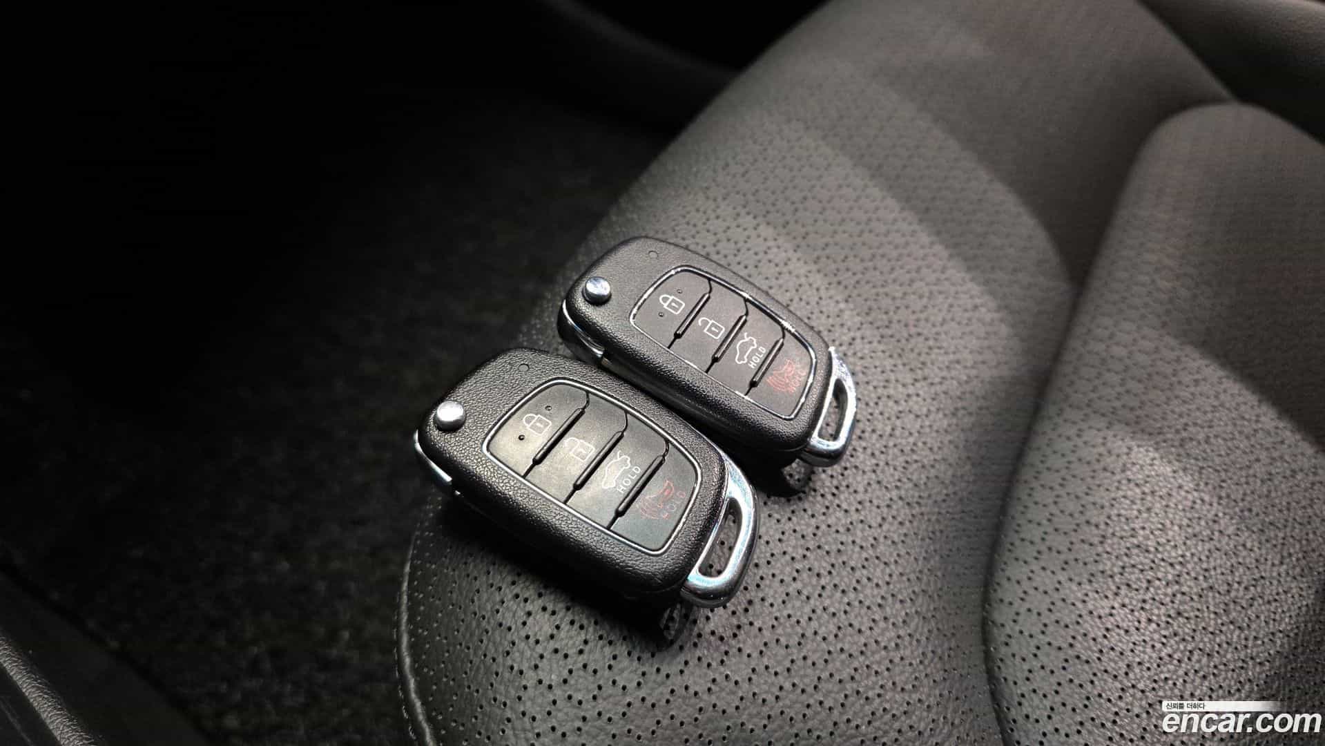 AVANTE Hyundai 2016.8-OPTION-023