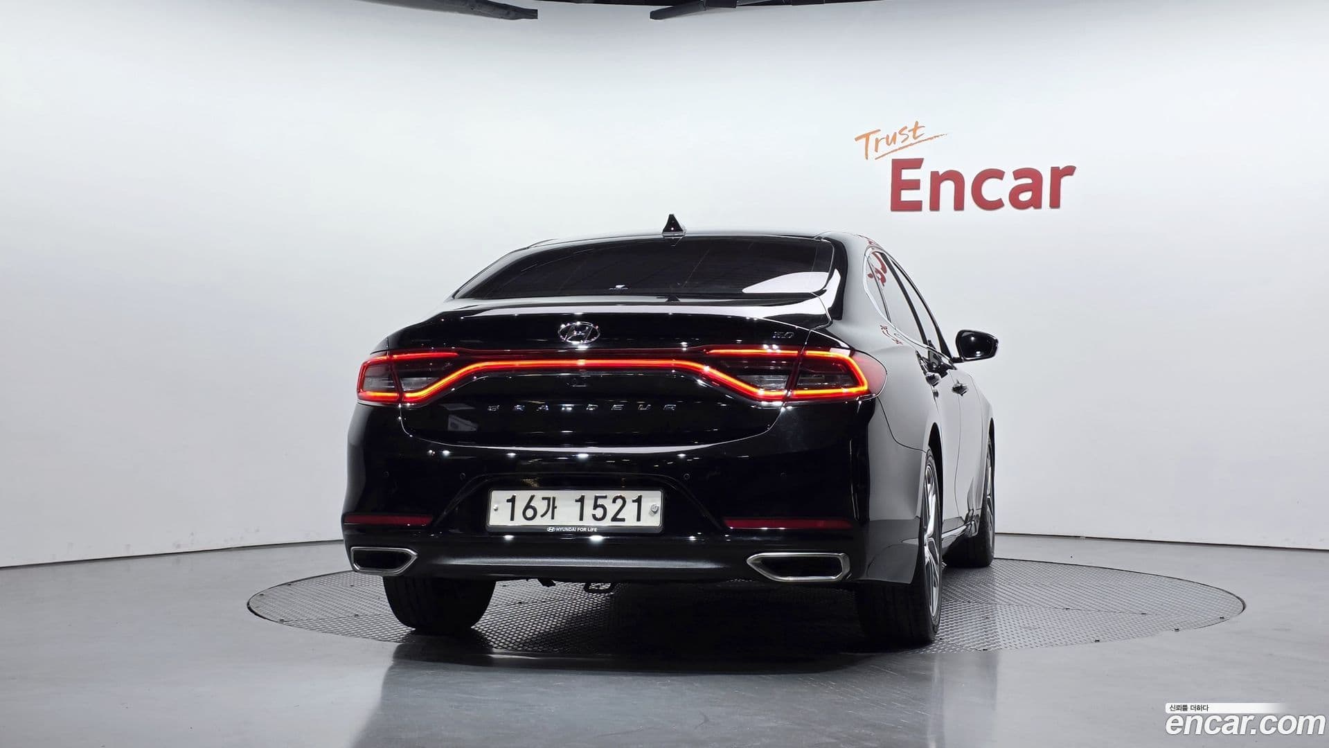 Main__Slider__Photo:Grandeur Hyundai 2017.6-3