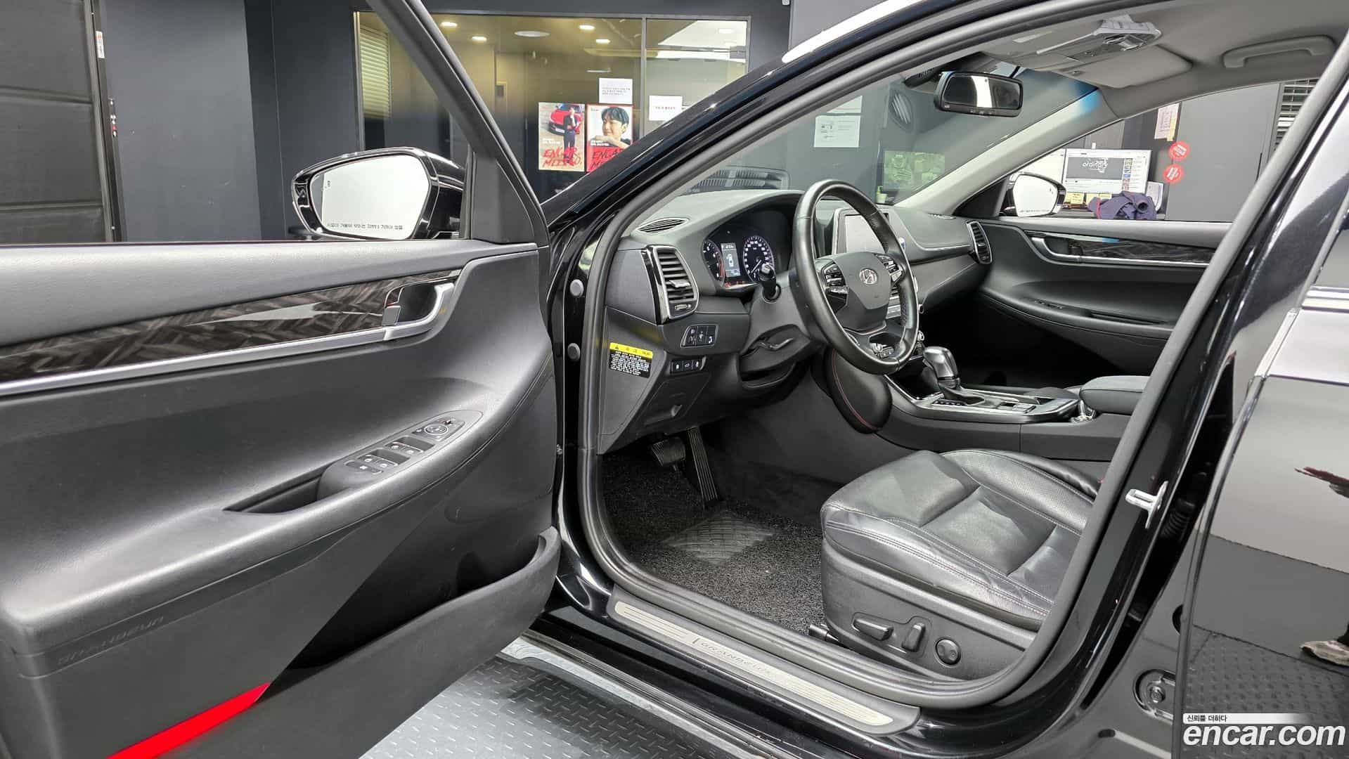 Grandeur Hyundai 2017.6-OPTION-015