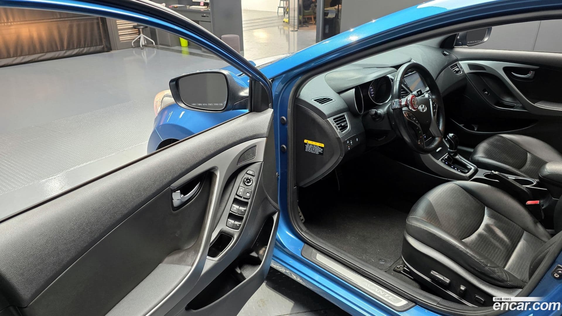 Main__Slider__Photo:AVANTE Hyundai 2013.8-10