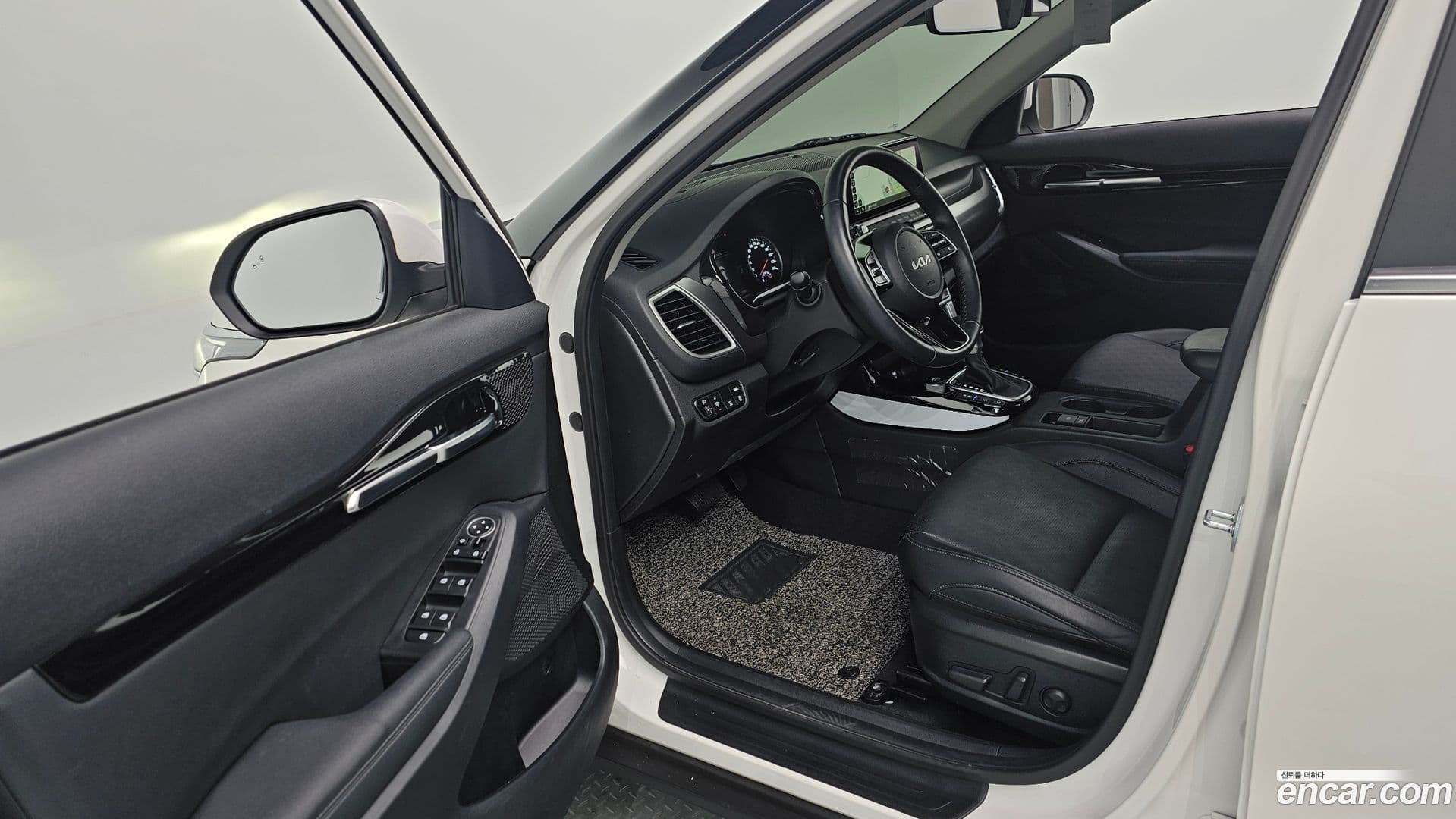 Main__Slider__Photo:Seltos Kia 2022.6-9