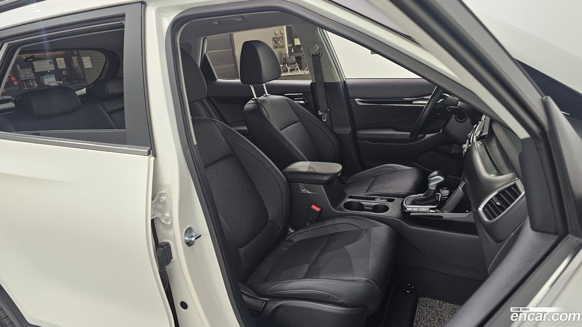 Main__Slider__Photo:Seltos Kia 2022.6-10