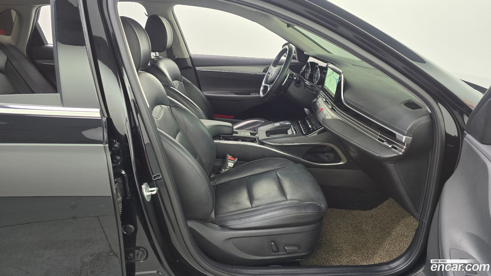 Main__Slider__Photo:Grandeur Hyundai 2021.6-10