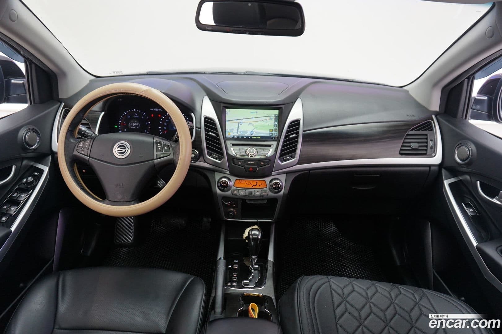 Main__Slider__Photo:KORANDO KG_Mobility_Ssangyong 2013.8-7