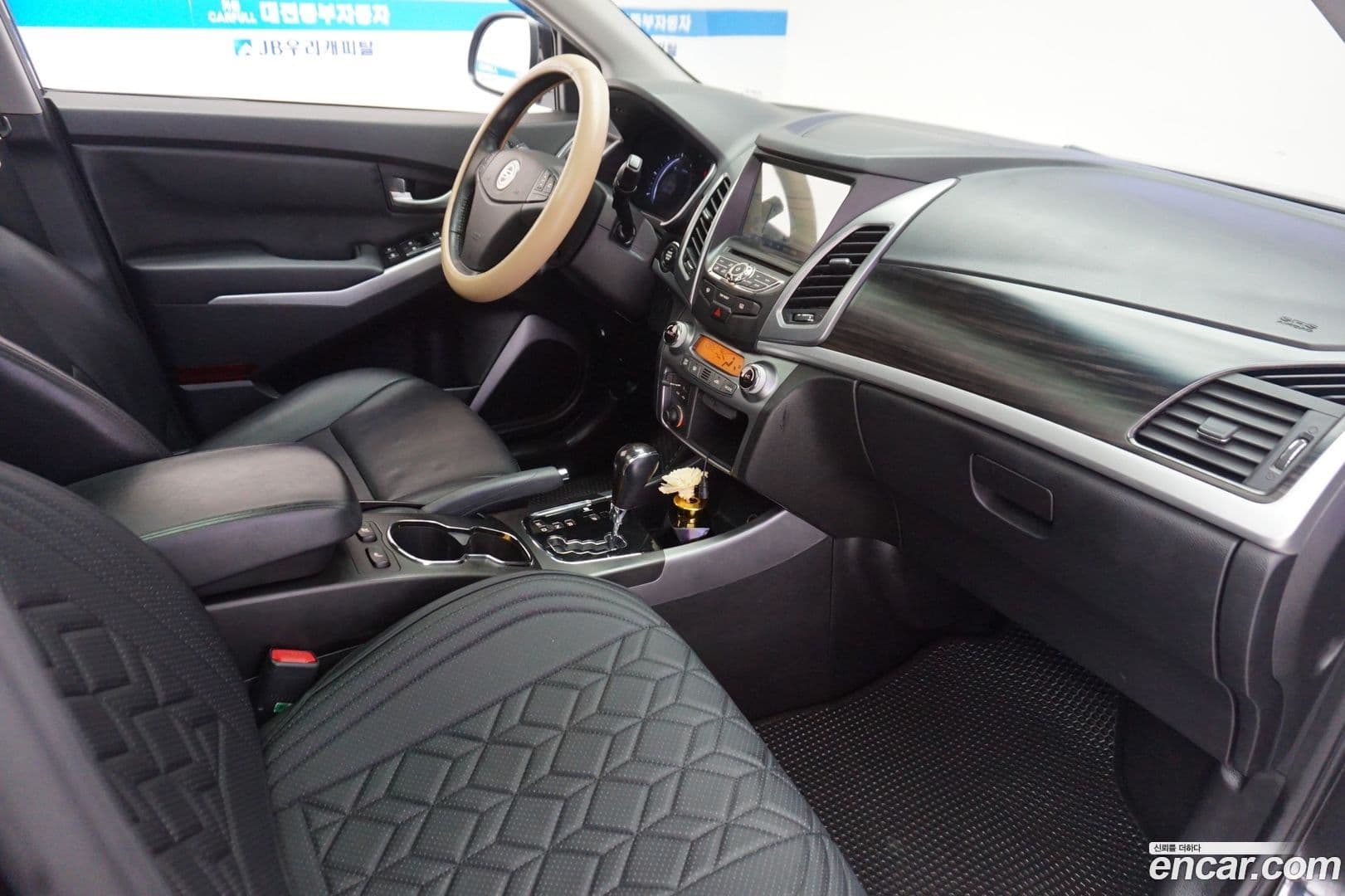 Main__Slider__Photo:KORANDO KG_Mobility_Ssangyong 2013.8-13