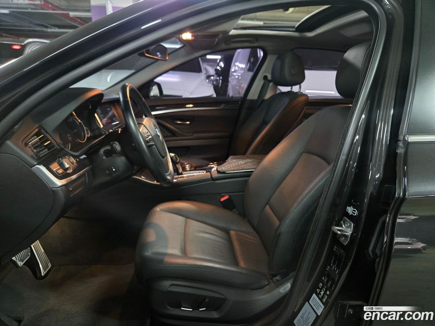 Main__Slider__Photo:5-Series BMW 2015.5-9