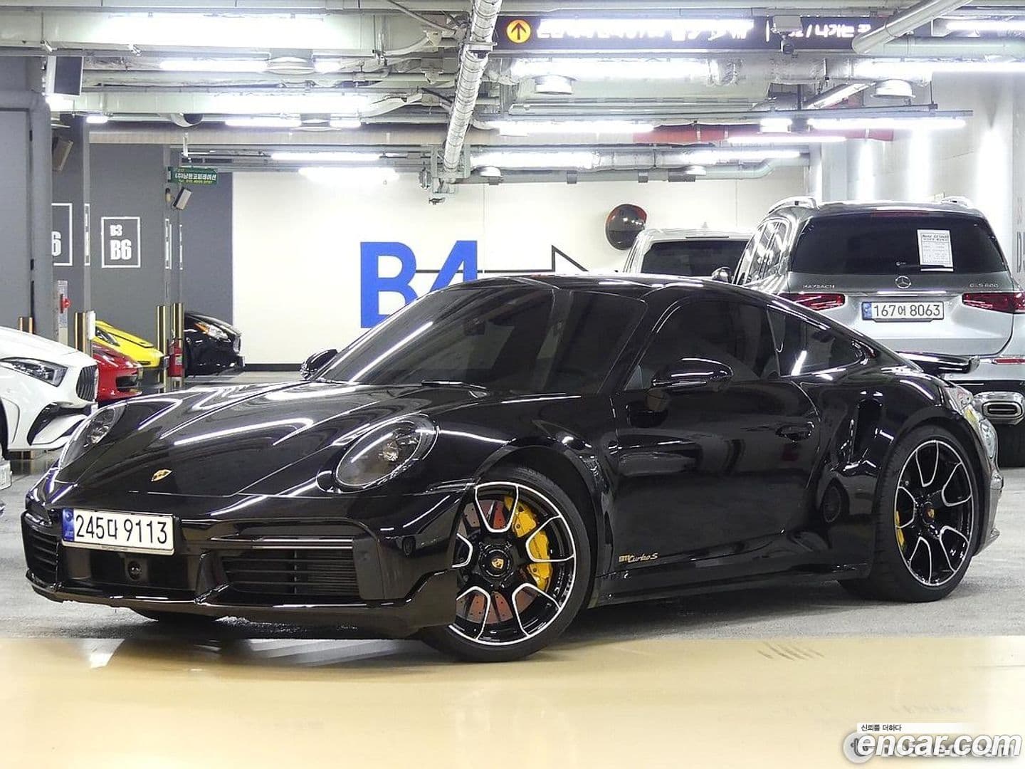 Main__Slider__Photo:911 Porsche 2023.8-0