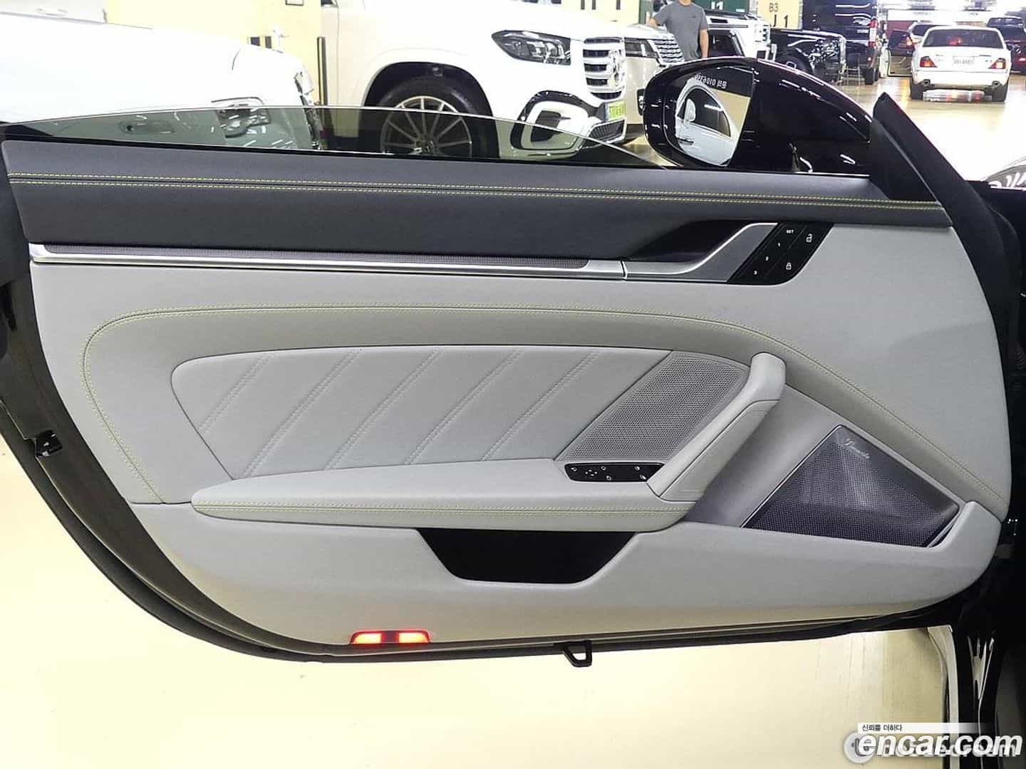 911 Porsche 2023.8-OPTION-017