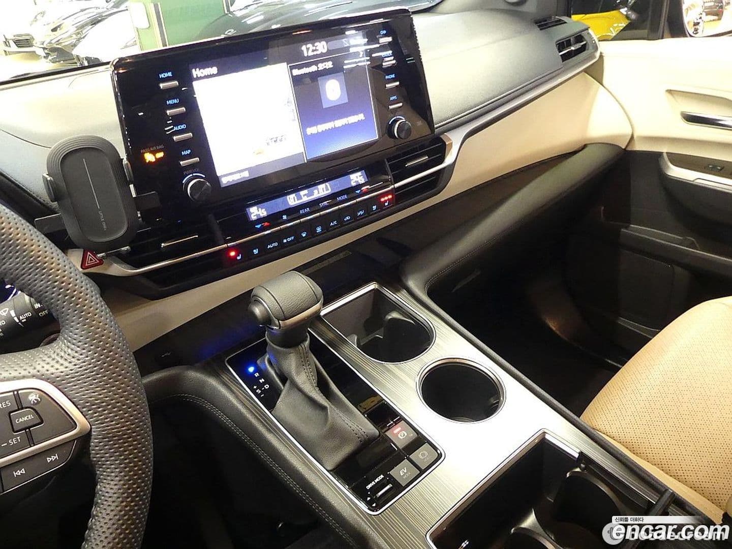 Main__Slider__Photo:Sienna Toyota 2023.1-15