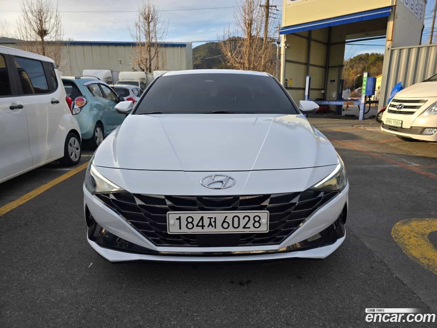 AVANTE Hyundai 2020.5-OUTER-002